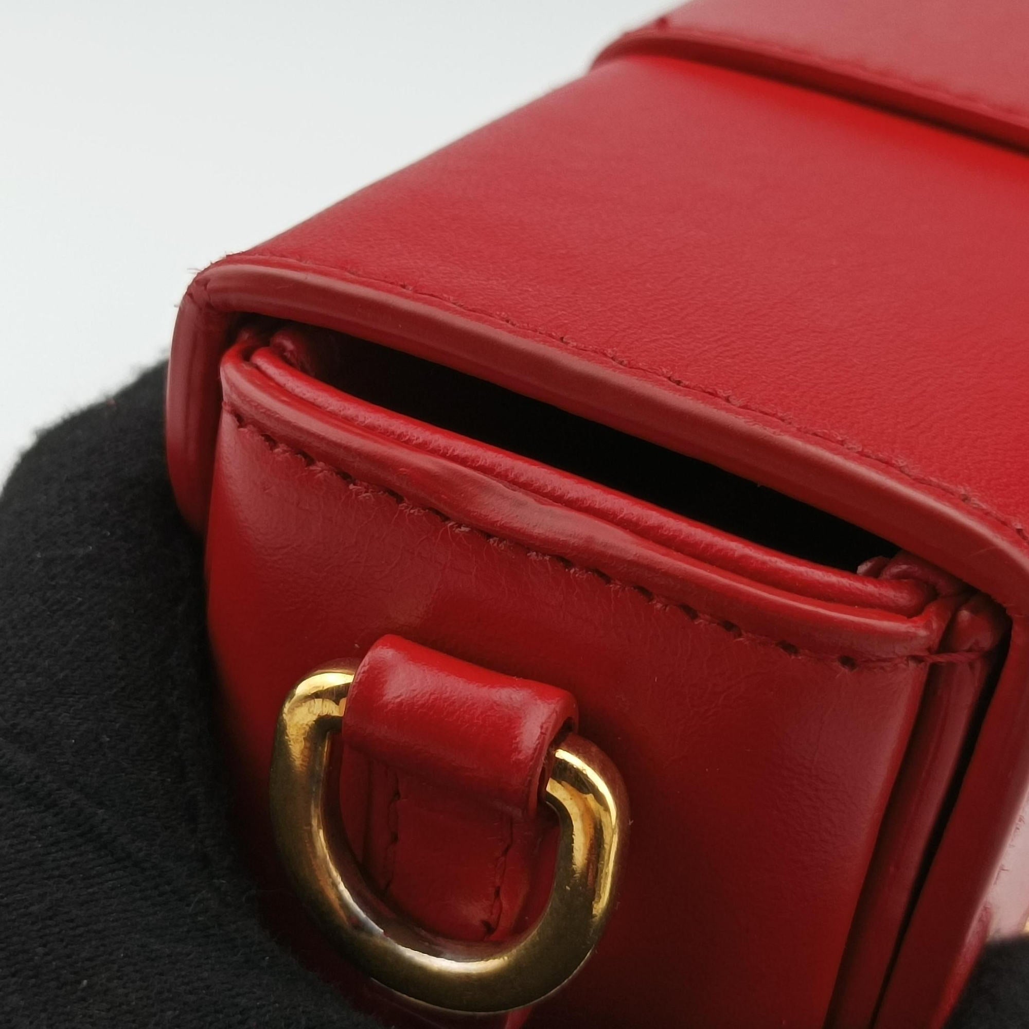 Pre-owned Christian Dior 30 MONTAIGNE Red Leather  shoulderbag | stylenewstar