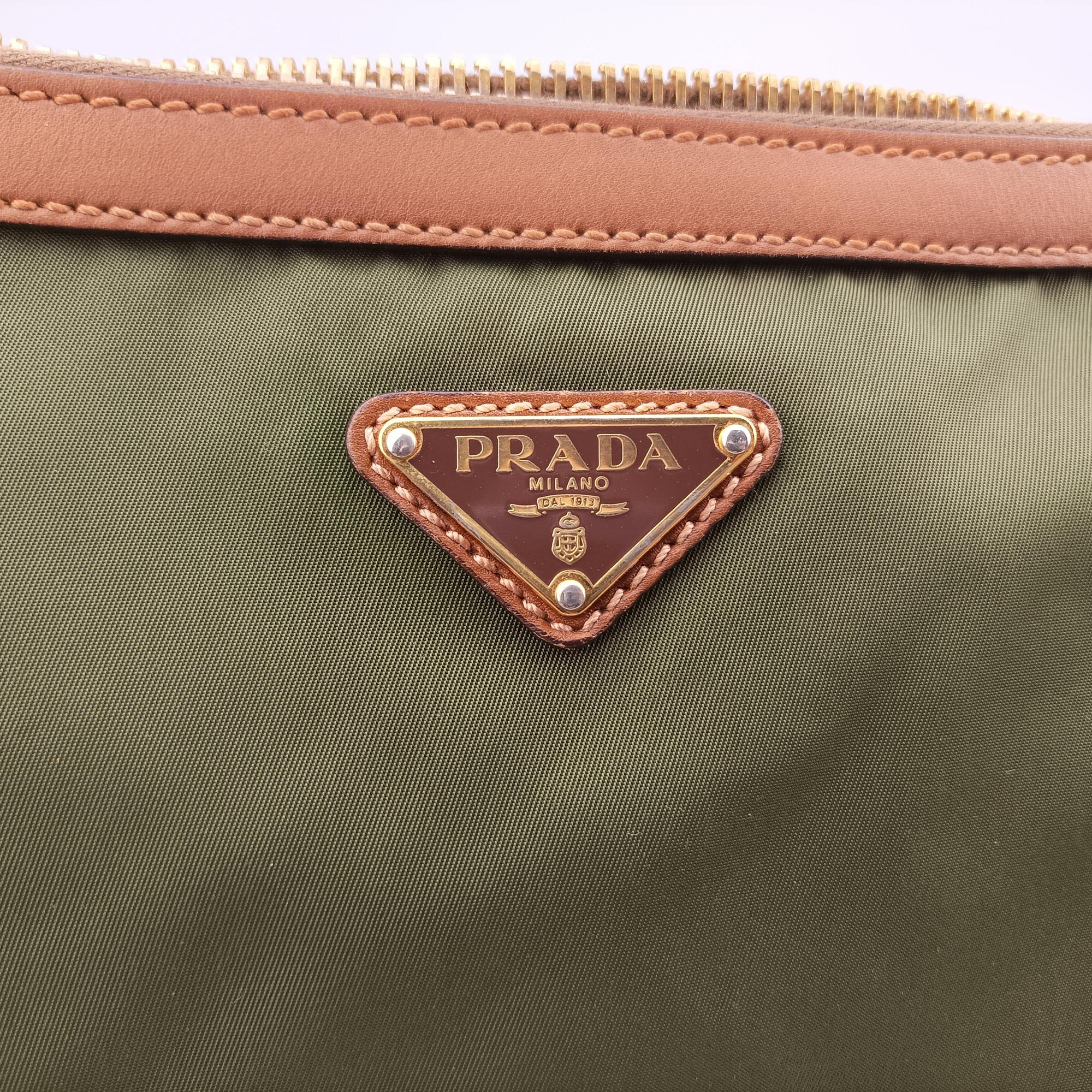 Pre-owned Prada triangle logo Green x brown Nylon x leather  shoulderbag | stylenewstar