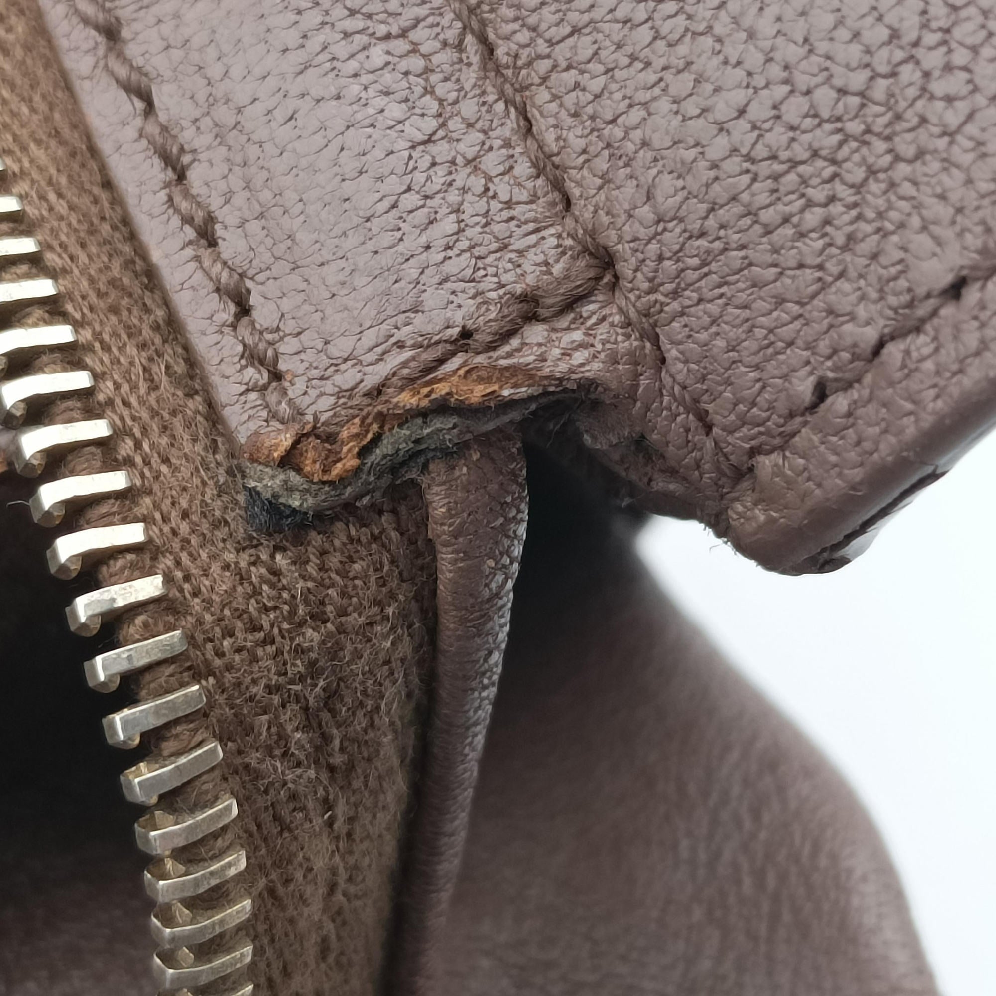 Pre-owned Yves Saint Laurent Y LIGNE Petit Cabas Brown Leather 275091 handbag | stylenewstar