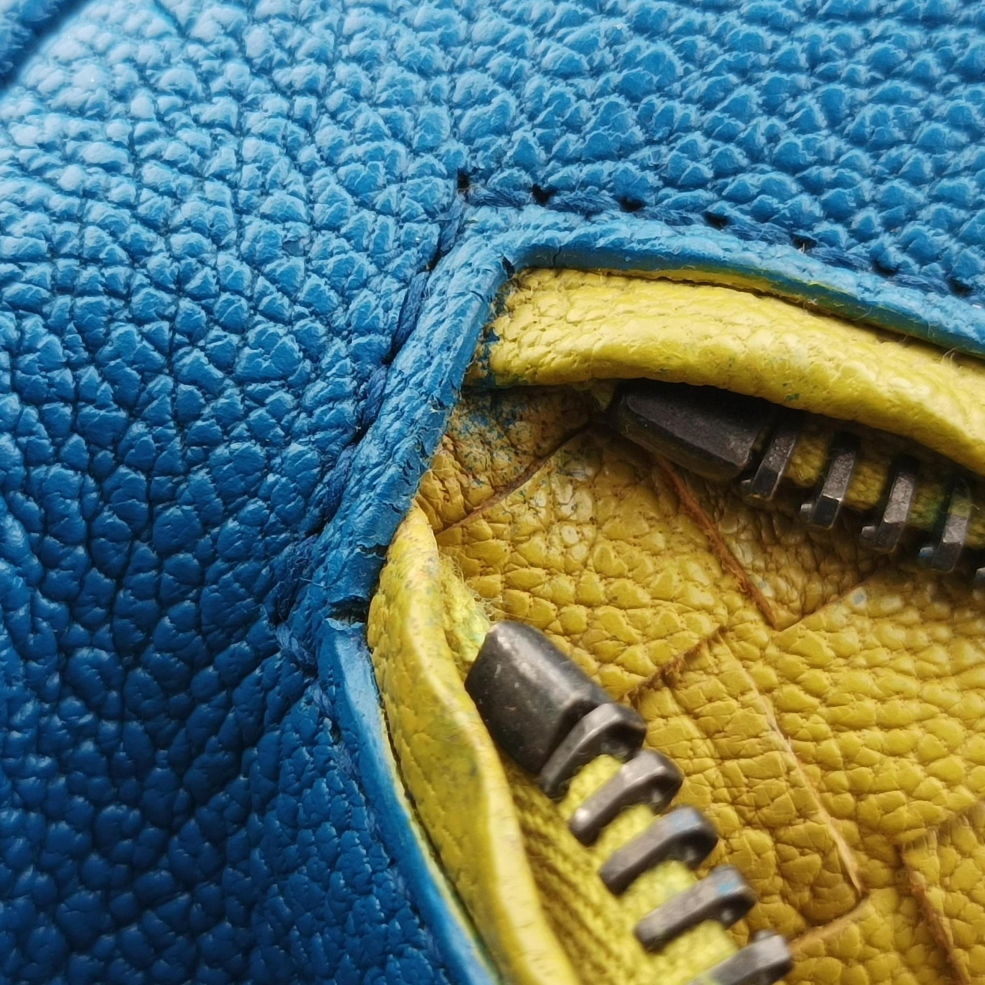 Pre-owned Bottega Veneta Boston Zip Detail Blue Leather  handbag | stylenewstar