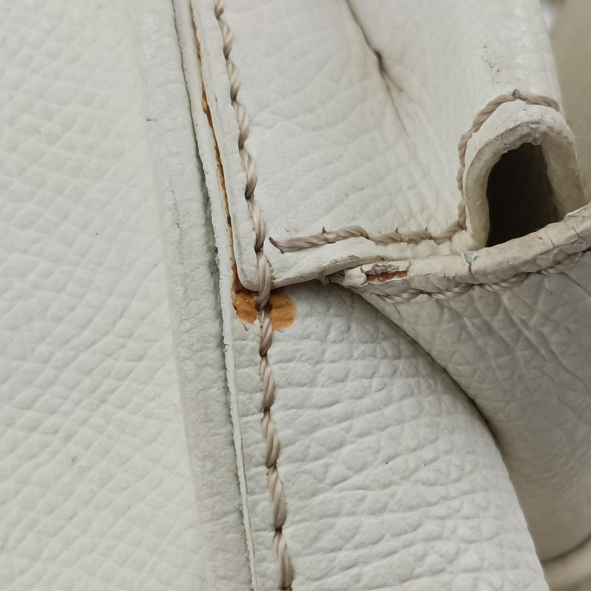 Secondhand Loewe Senda White Leather  handbag | stylenewstar