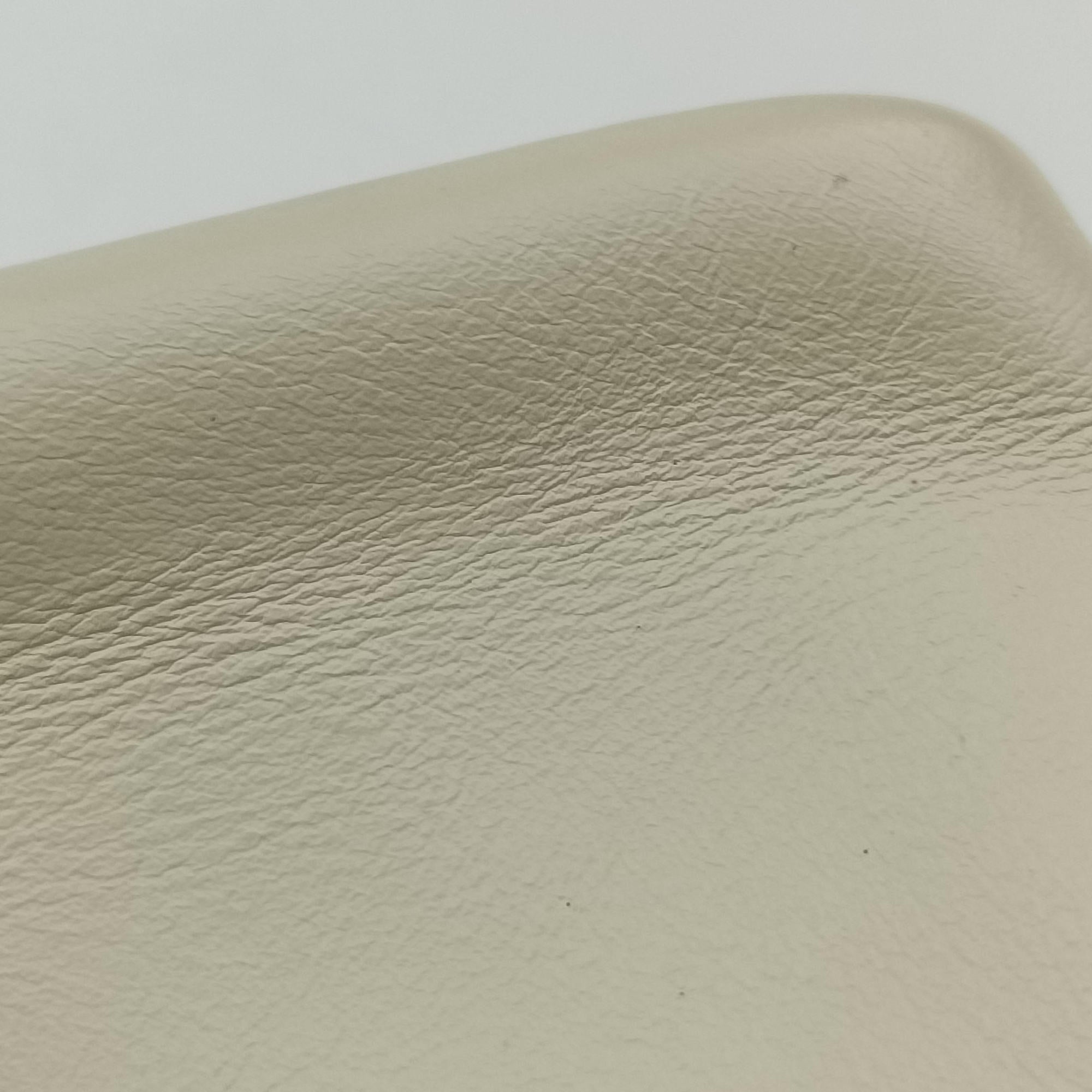 Pre-owned Valentino Rockstud Ivory  Nappa Leather   shoulderbag | stylenewstar