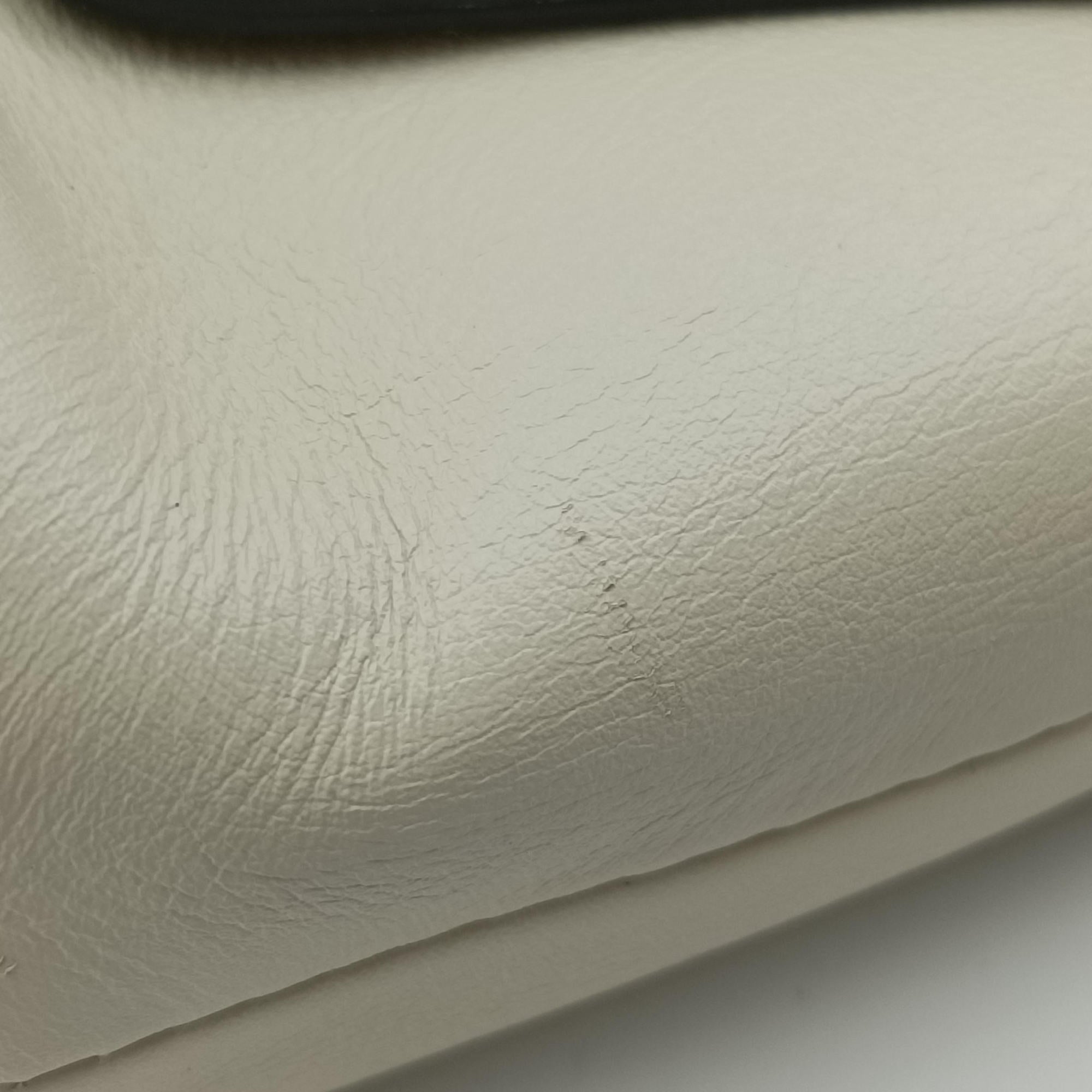 Pre-owned Valentino Rockstud Ivory  Nappa Leather   shoulderbag | stylenewstar