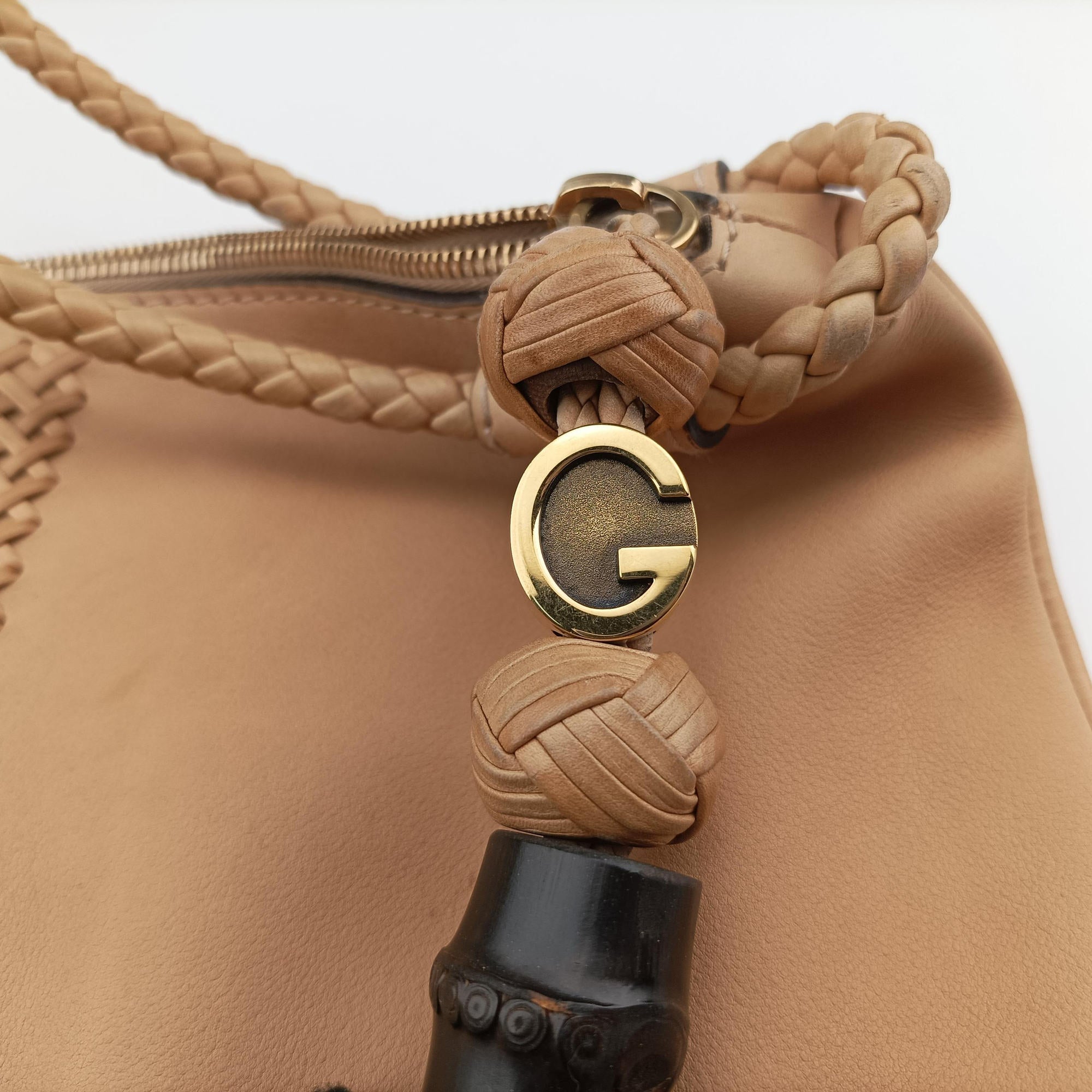 Pre-owned Gucci Handmade Camel leather 263952 shoulderbag | stylenewstar