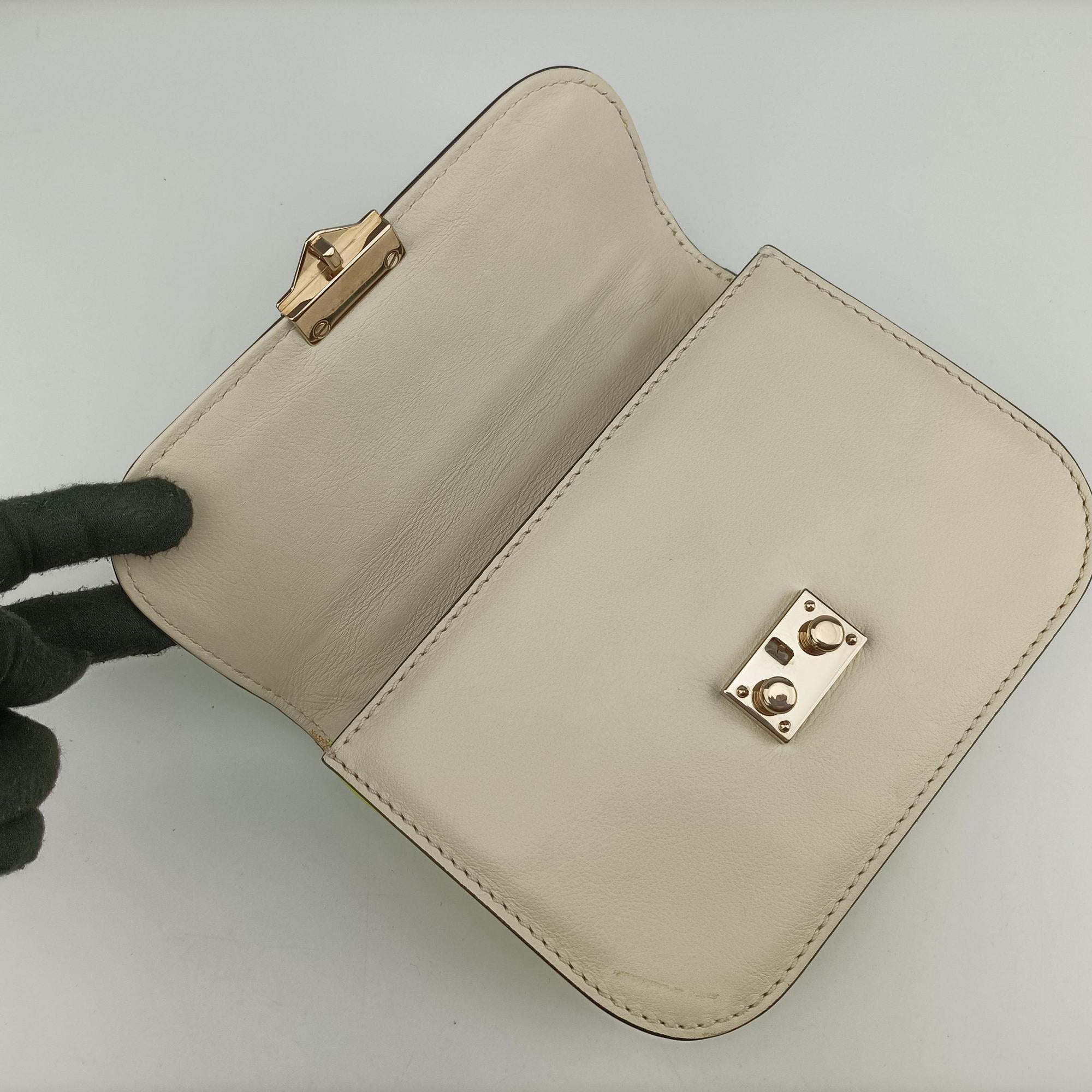 Secondhand Valentino Rockstud Glam Lock yellow×white Leather  shoulderbag | stylenewstar
