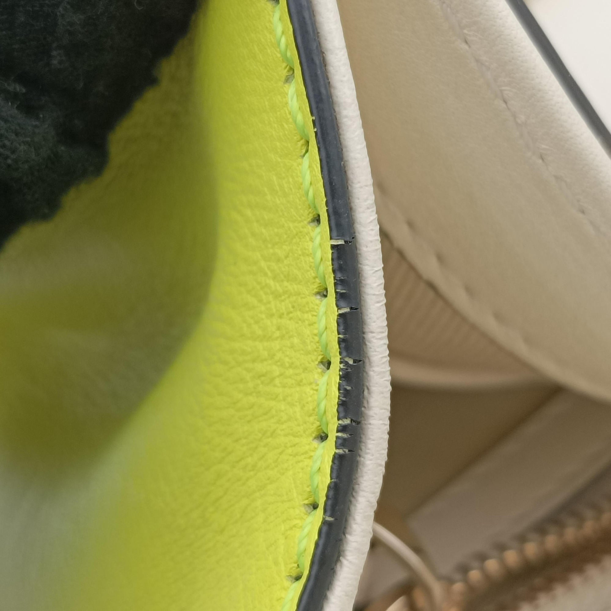 Secondhand Valentino Rockstud Glam Lock yellow×white Leather  shoulderbag | stylenewstar