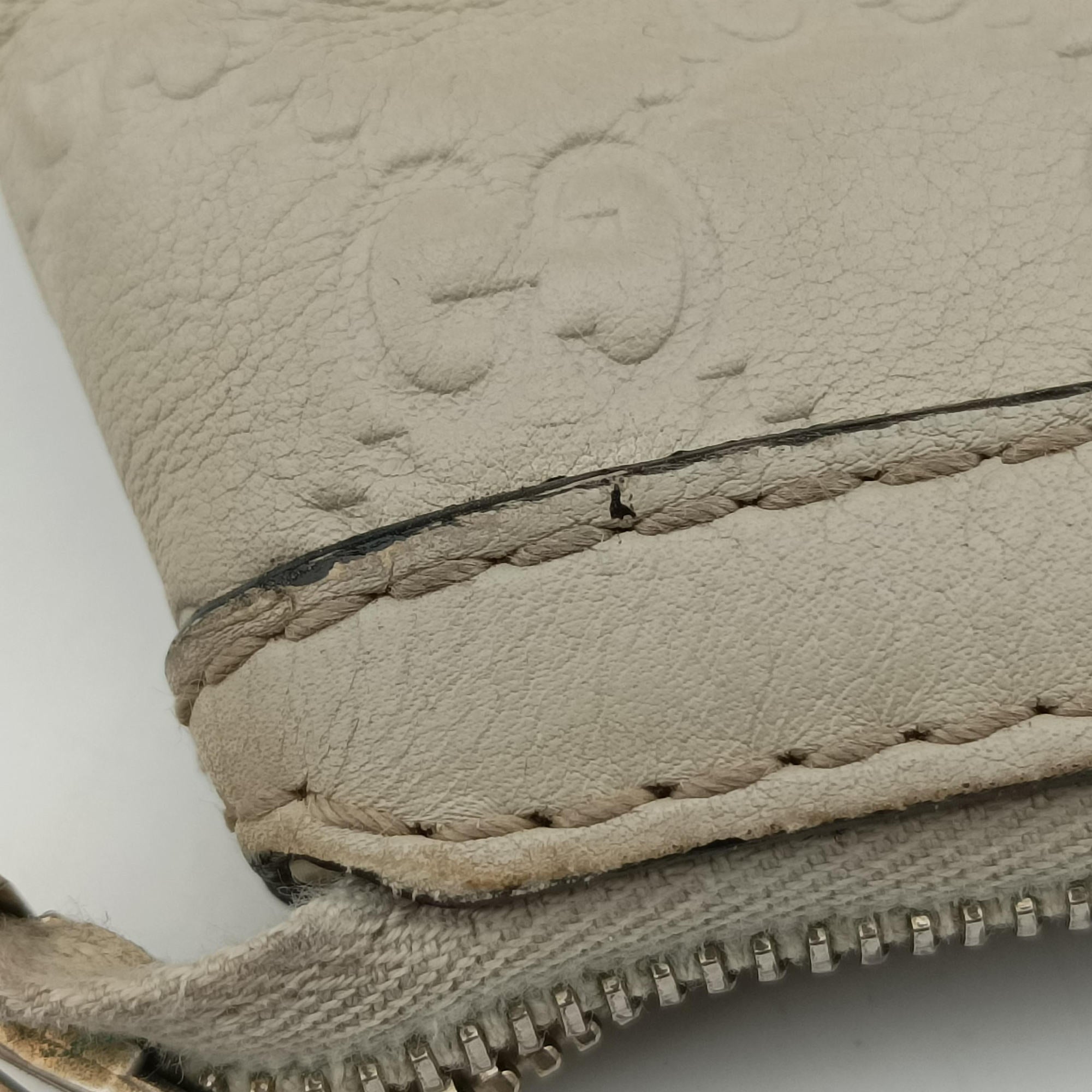 Pre-owned Gucci Lovely White Leather 257068 handbag | stylenewstar