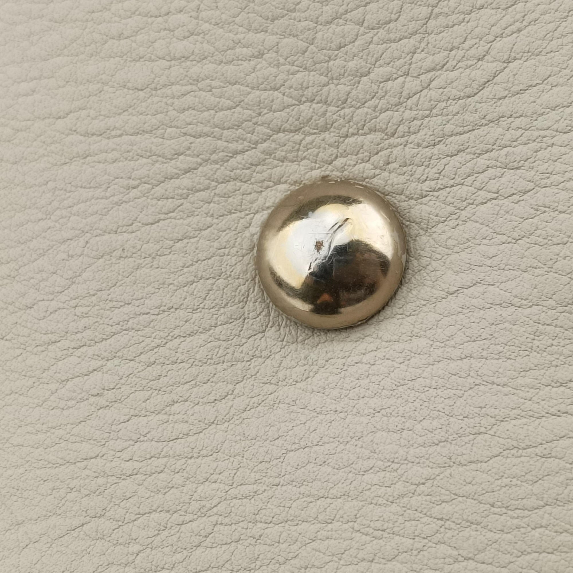 Pre-owned Gucci Lovely White Leather 257068 handbag | stylenewstar