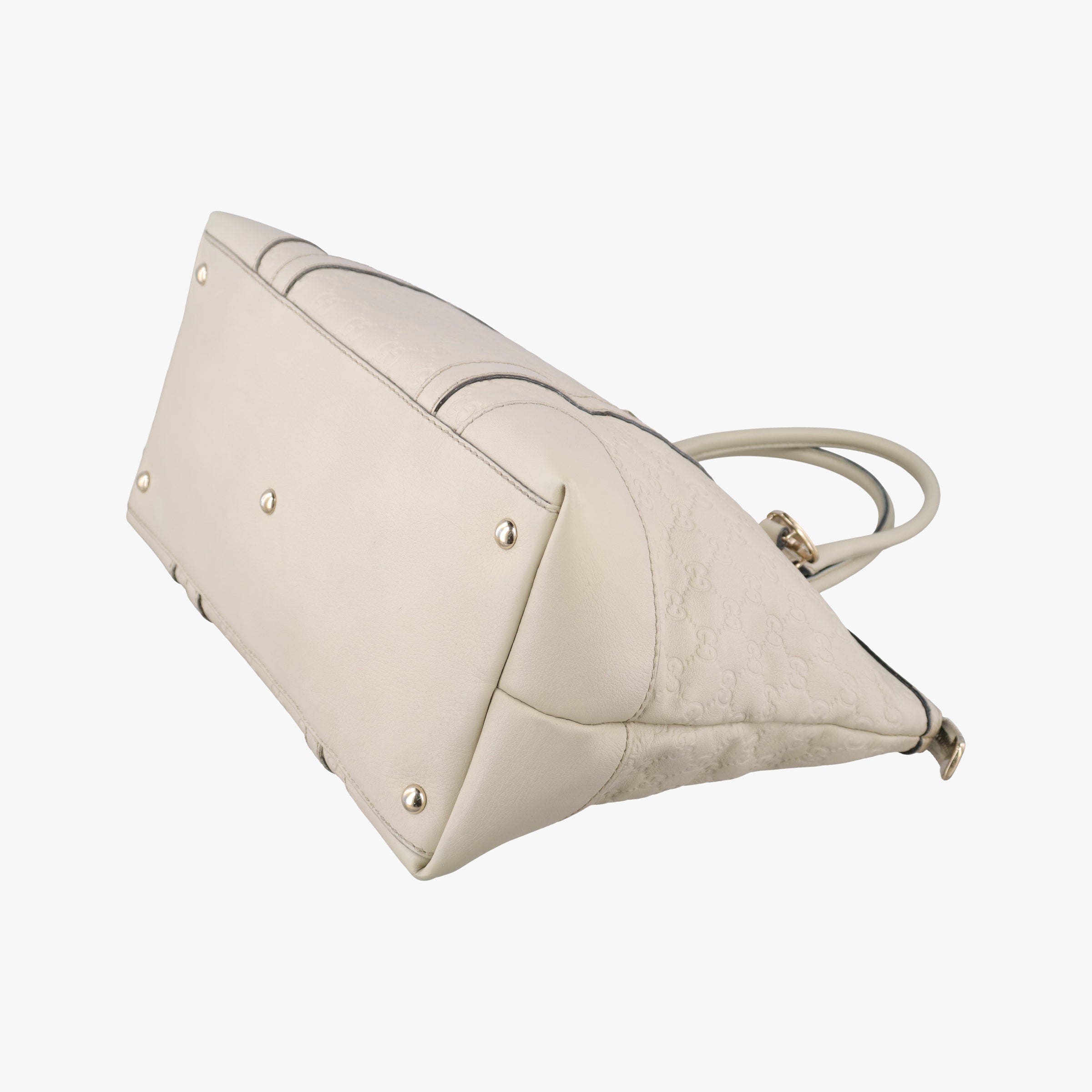 Pre-owned Gucci Lovely White Leather 257068 handbag | stylenewstar