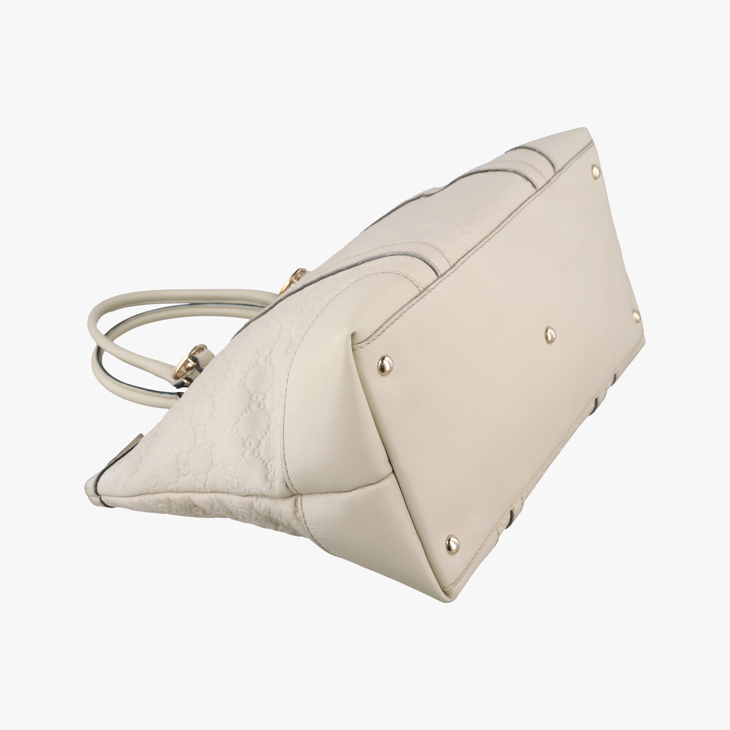Pre-owned Gucci Lovely White Leather 257068 handbag | stylenewstar