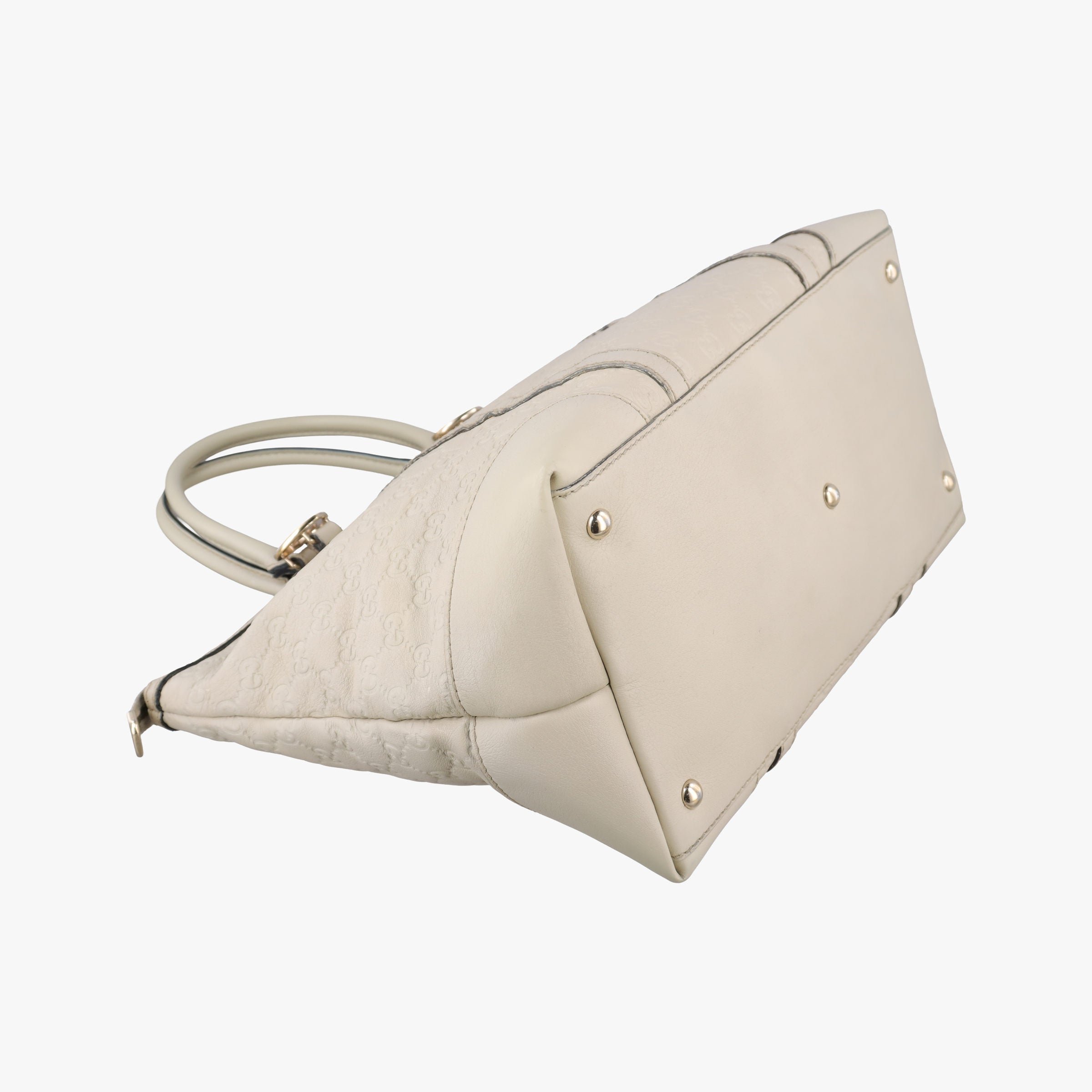 Pre-owned Gucci Lovely White Leather 257068 handbag | stylenewstar