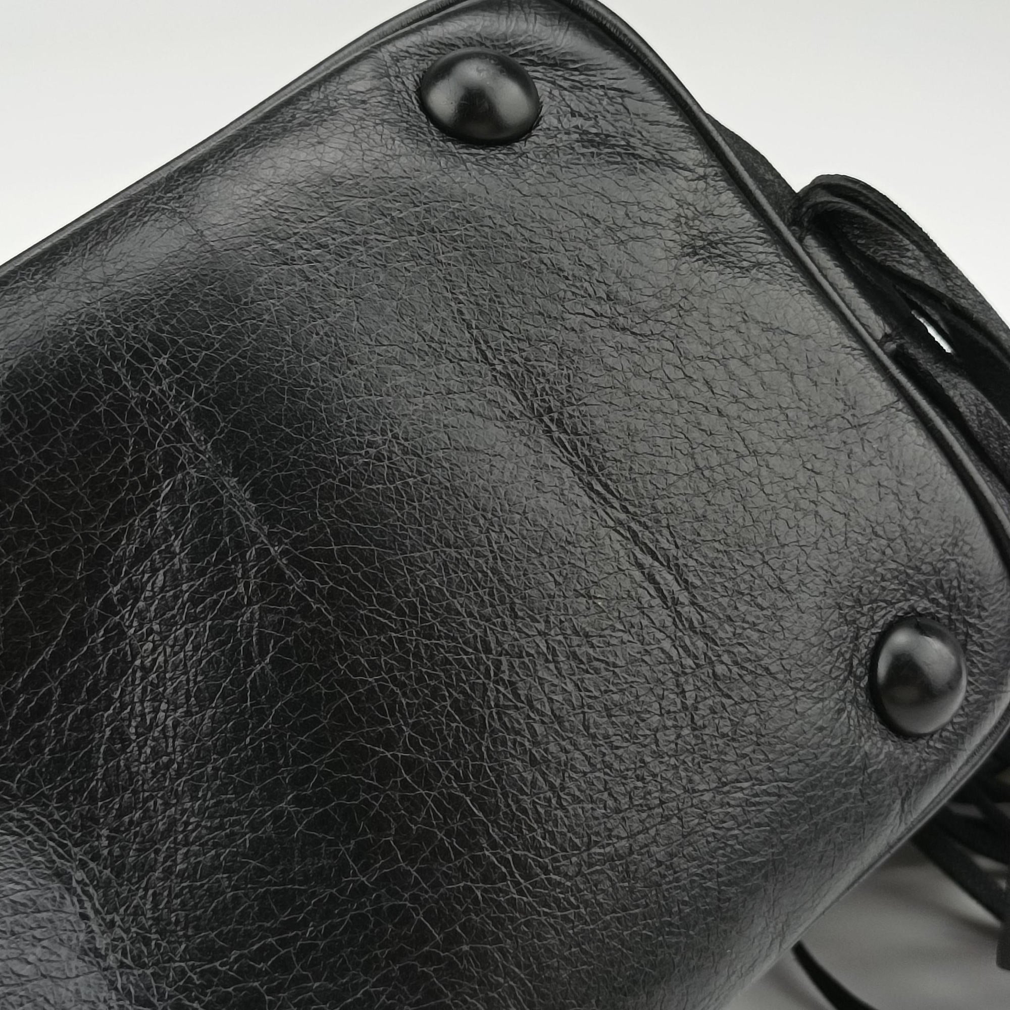 Pre-owned Yves Saint Laurent Festival Fringed Black Leather 434594 shoulderbag | stylenewstar