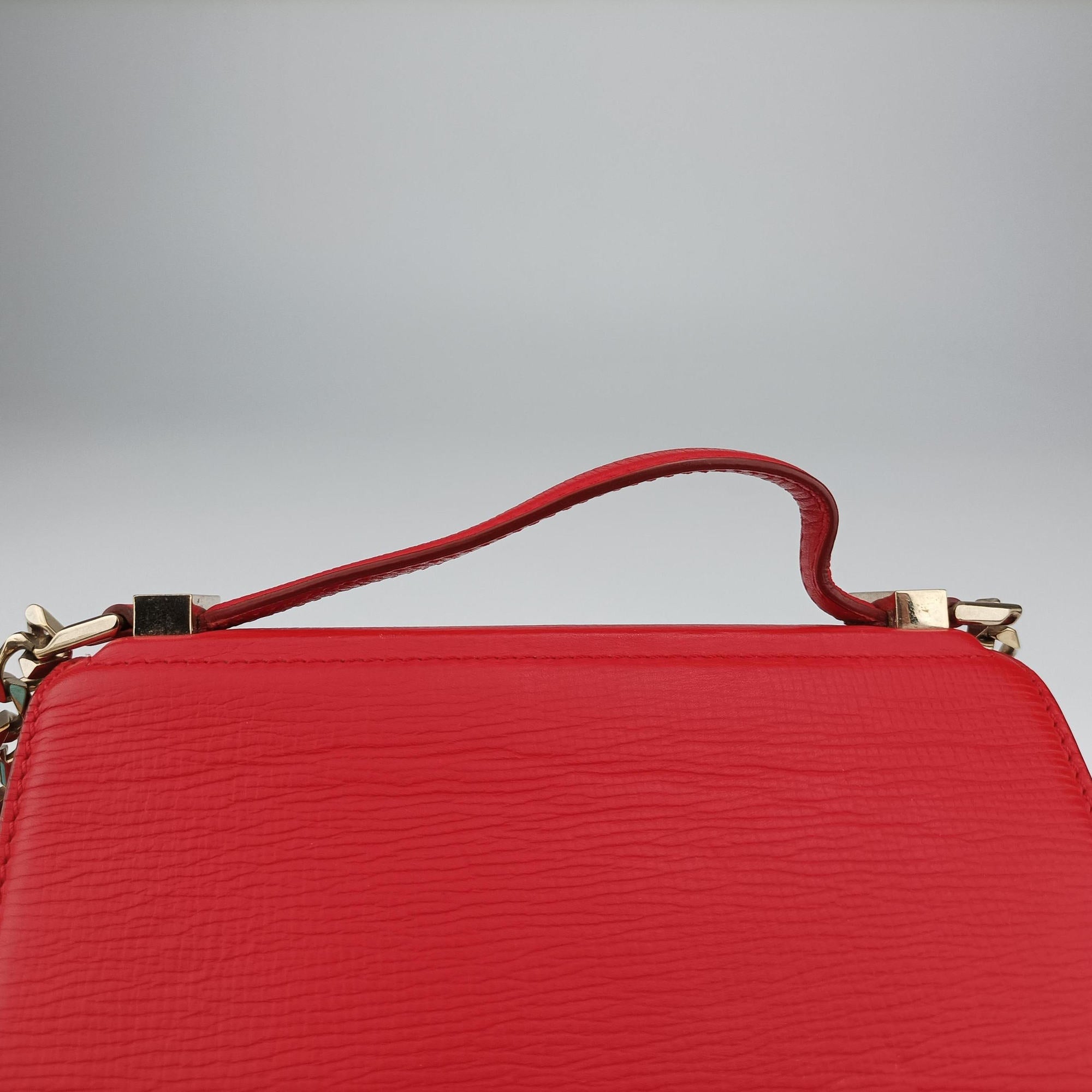 Secondhand Givenchy Pandora Red Leather  shoulderbag | stylenewstar