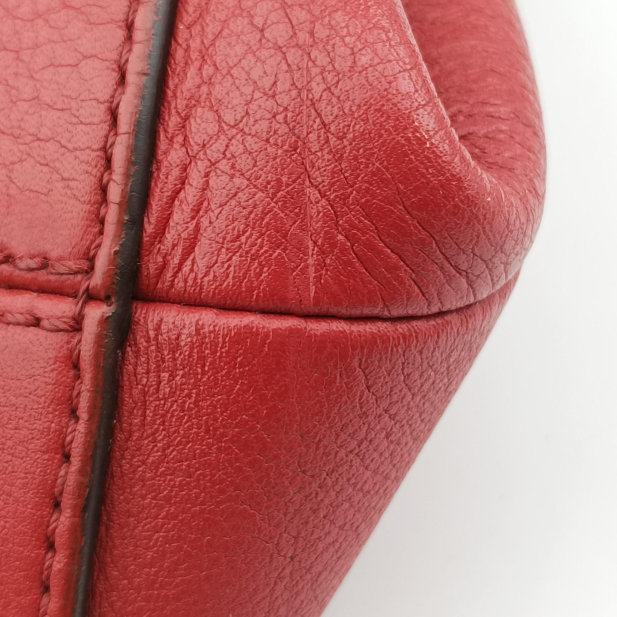 Pre-owned Fendi Small By The Way Red Leather 8BL124 shoulderbag | stylenewstar