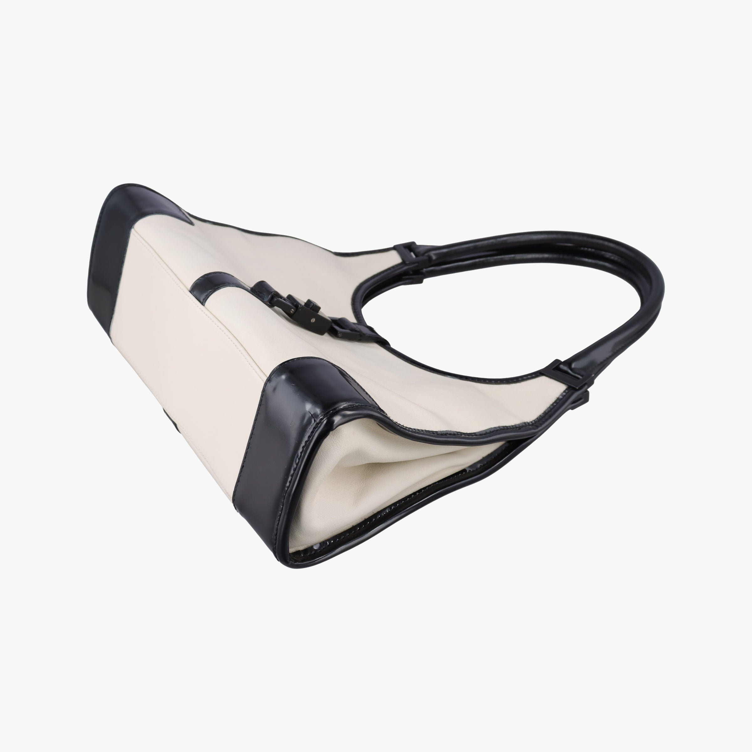 Pre-owned Gucci Jackie White × Black Leather 002.11 shoulderbag | stylenewstar