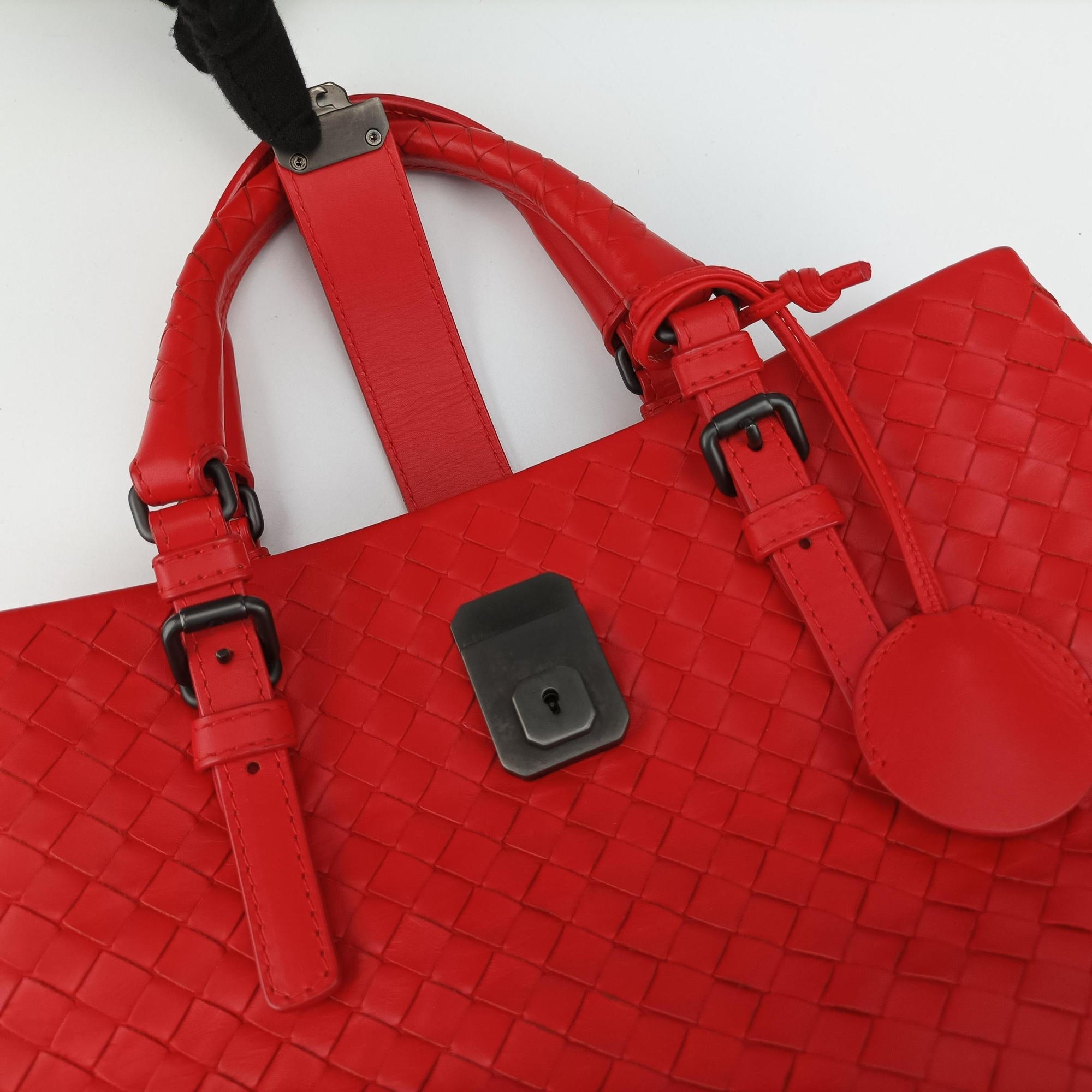 Secondhand Bottega Veneta Roma Intrecciato Red lambskin  shoulderbag | stylenewstar
