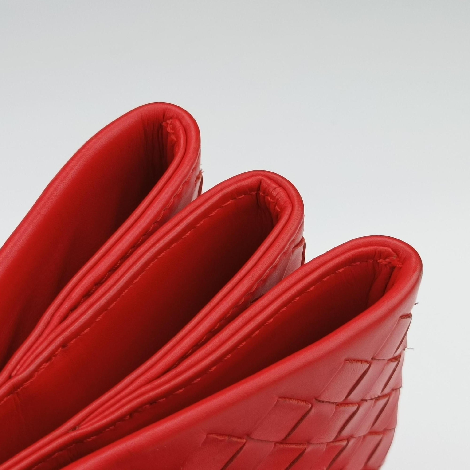 Secondhand Bottega Veneta Roma Intrecciato Red lambskin  shoulderbag | stylenewstar