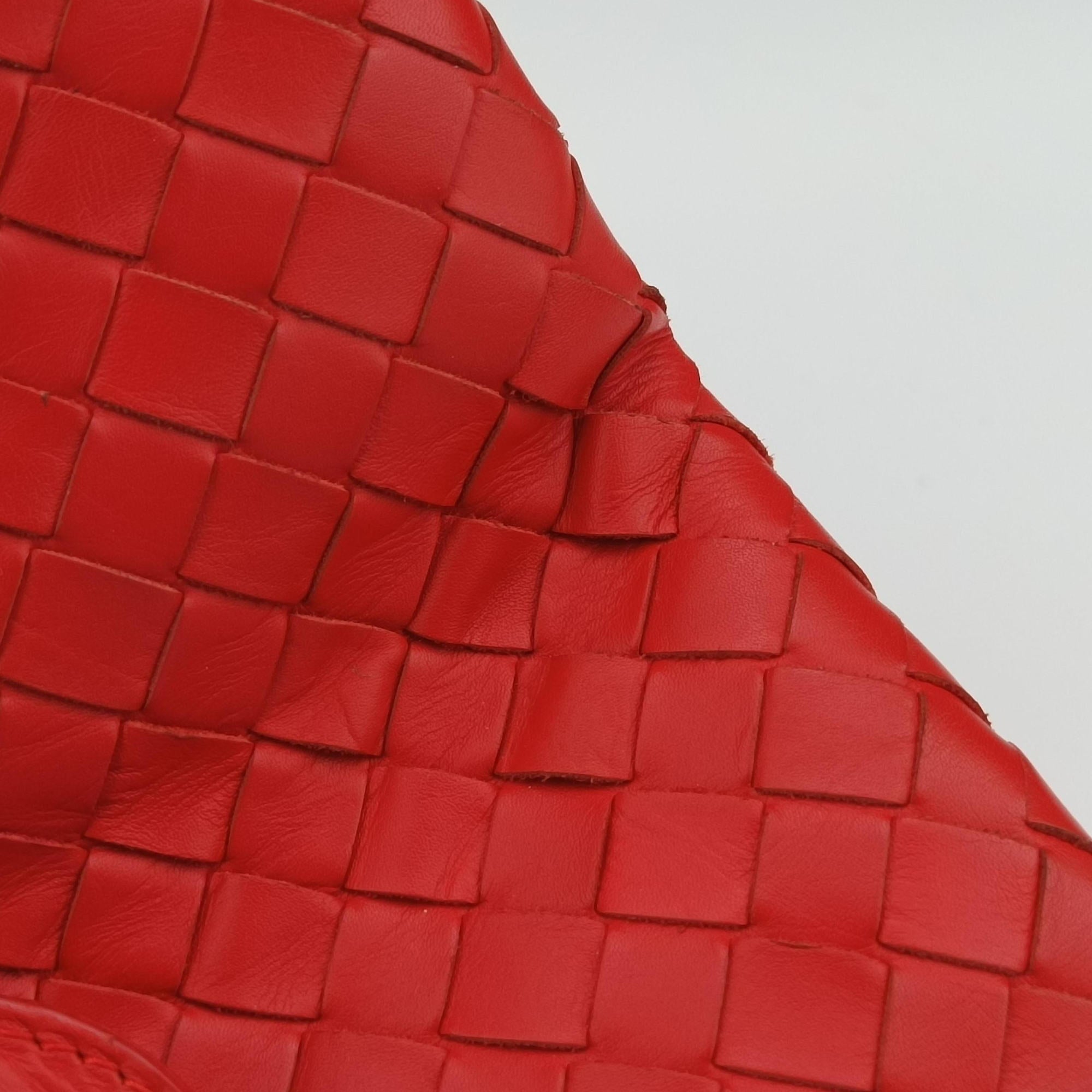 Secondhand Bottega Veneta Roma Intrecciato Red lambskin  shoulderbag | stylenewstar