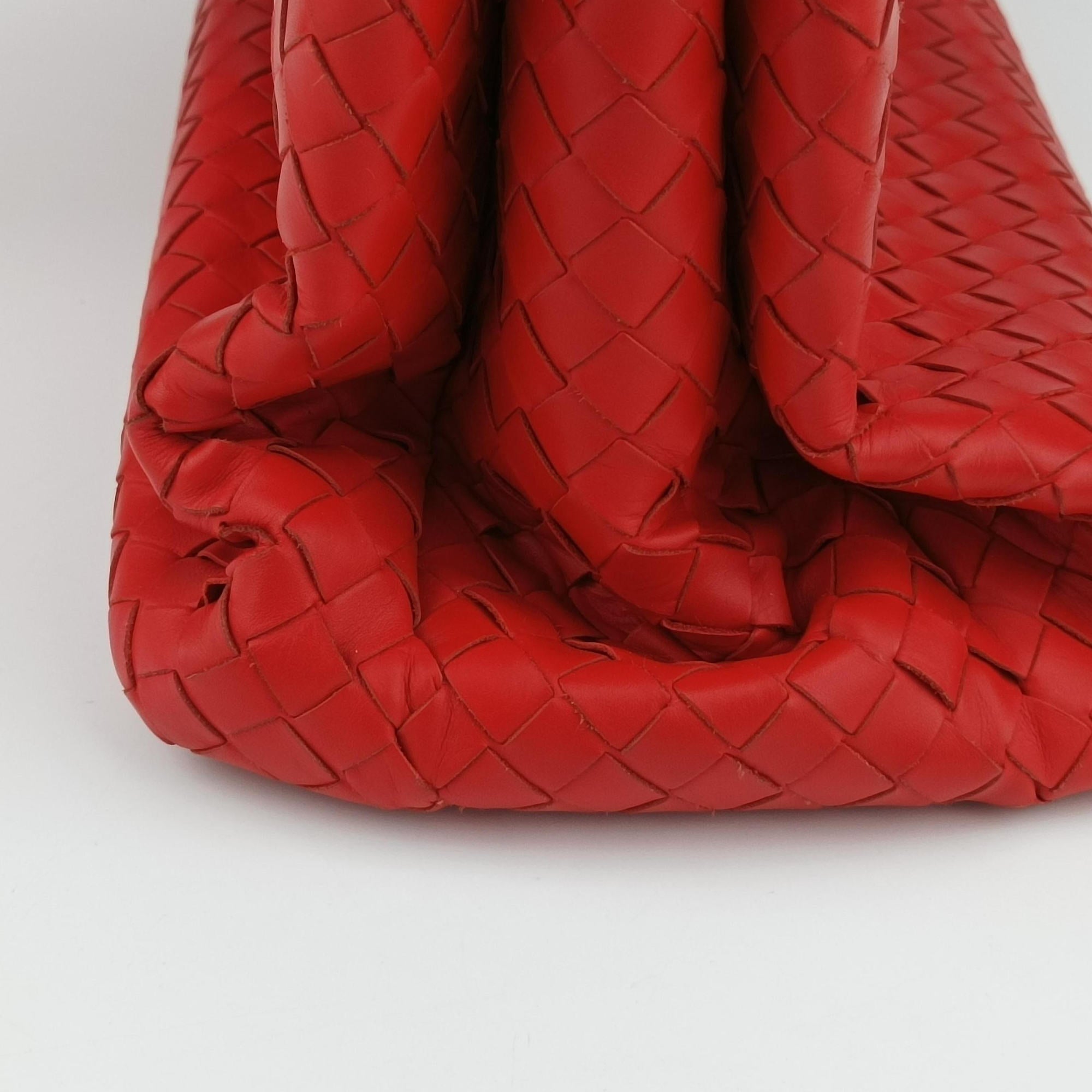 Secondhand Bottega Veneta Roma Intrecciato Red lambskin  shoulderbag | stylenewstar