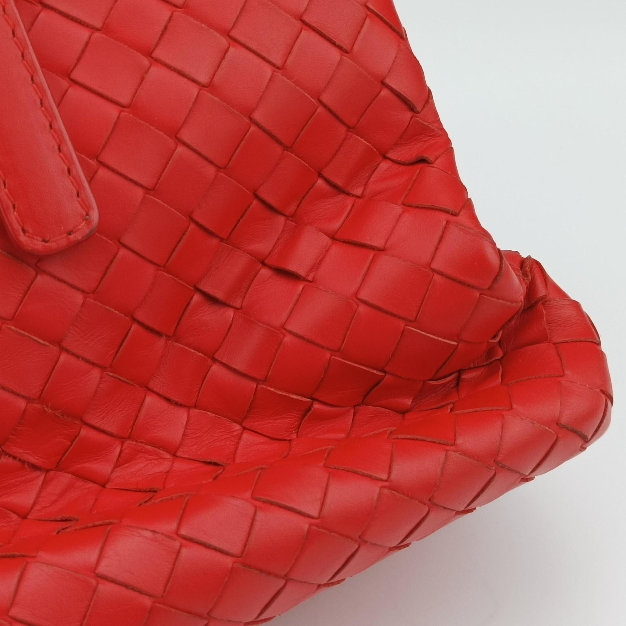 Secondhand Bottega Veneta Roma Intrecciato Red lambskin  shoulderbag | stylenewstar