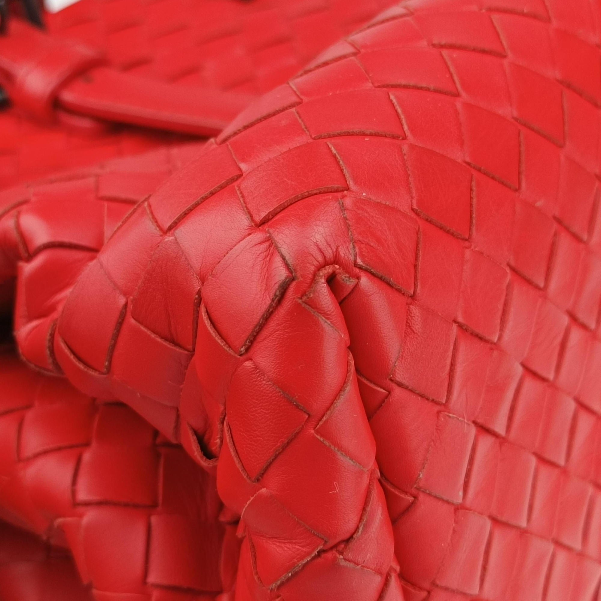 Secondhand Bottega Veneta Roma Intrecciato Red lambskin  shoulderbag | stylenewstar