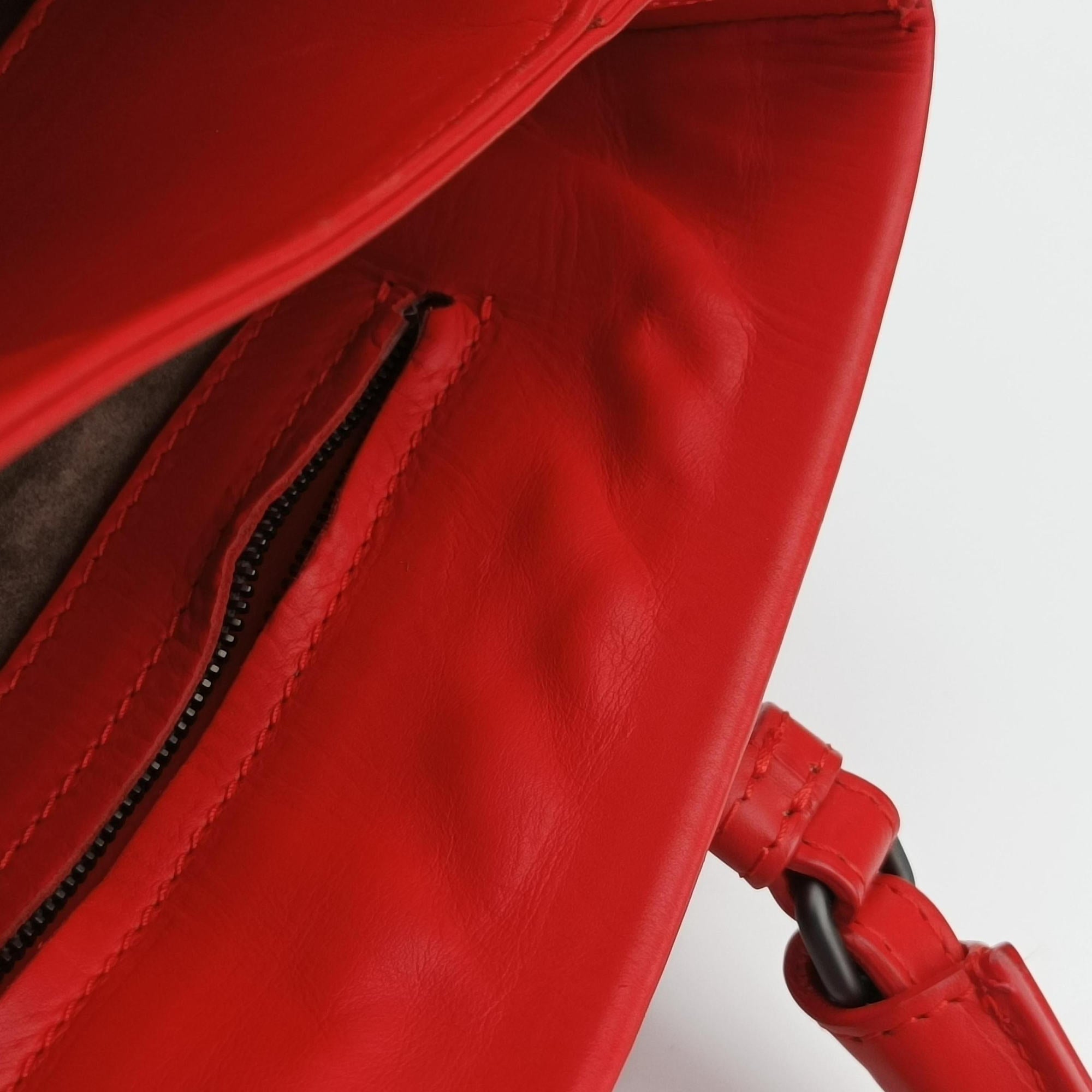 Secondhand Bottega Veneta Roma Intrecciato Red lambskin  shoulderbag | stylenewstar