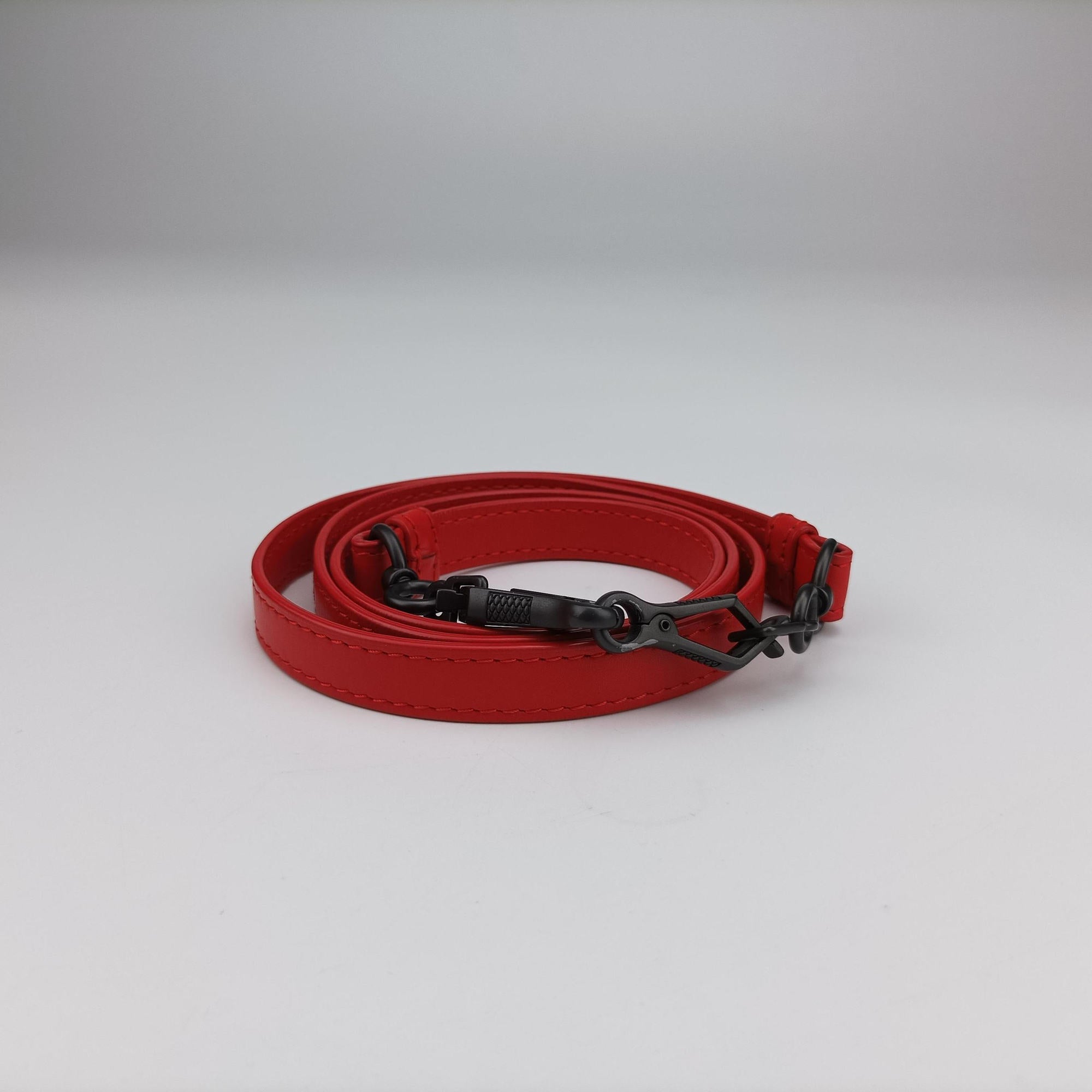 Secondhand Bottega Veneta Roma Intrecciato Red lambskin  shoulderbag | stylenewstar