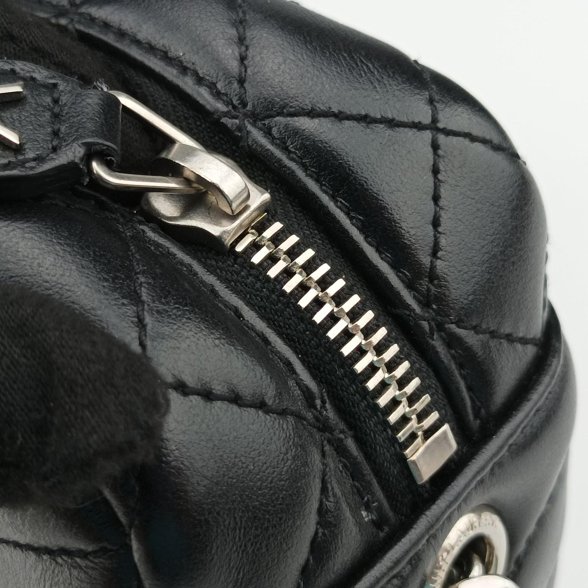 Pre-owned Yves Saint Laurent Lou Mini Bag Black Leather 457588 shoulderbag | stylenewstar