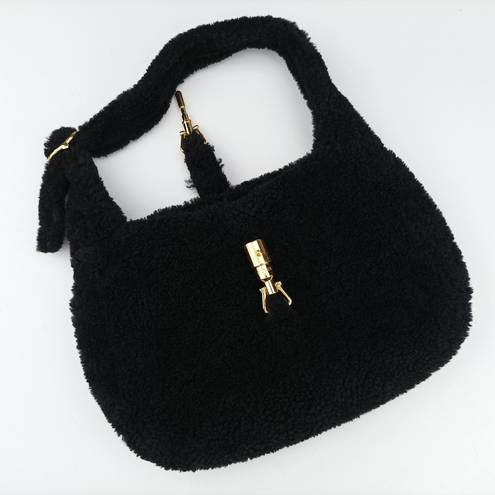 Vintage Gucci JACKIE 1961 Black Fur 636709 shoulderbag | stylenewstar