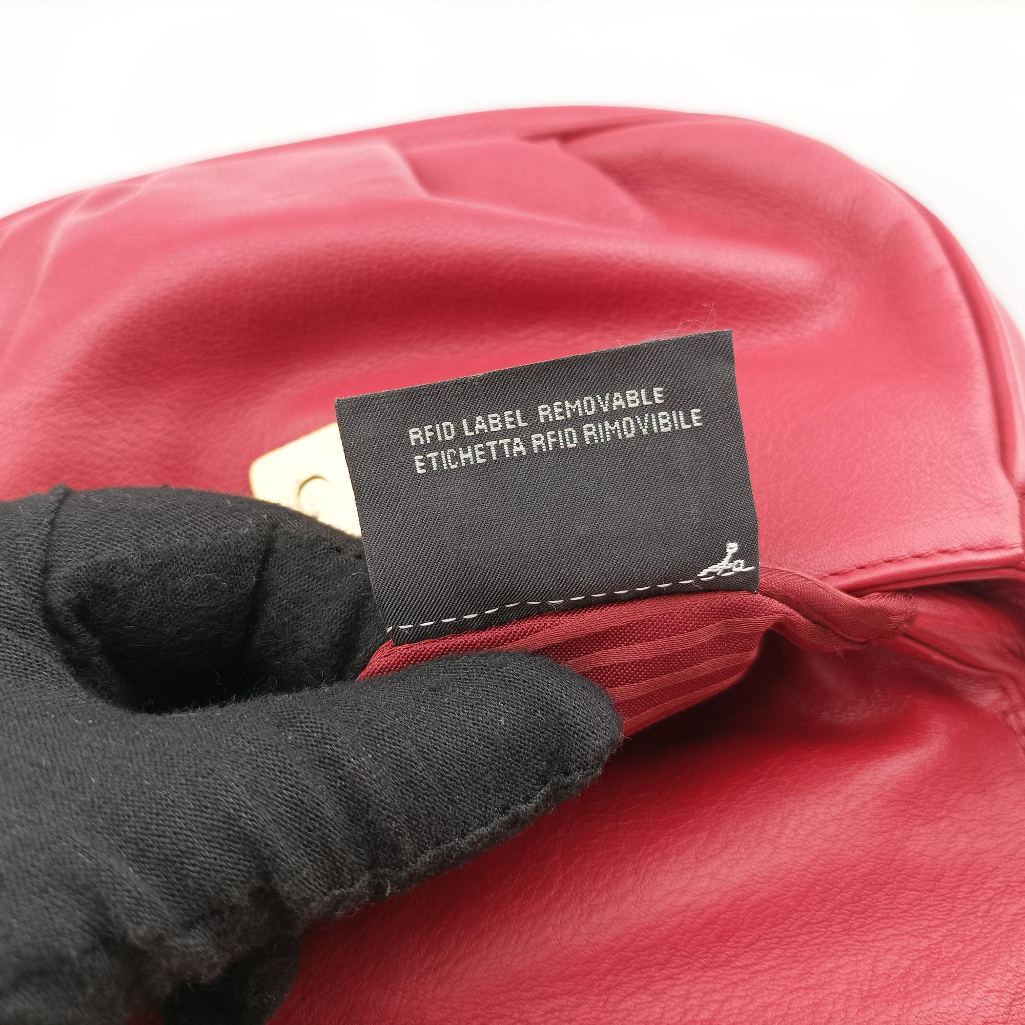Pre-owned Fendi Fendista Pochette Red Leather 8M0276 shoulderbag | stylenewstar