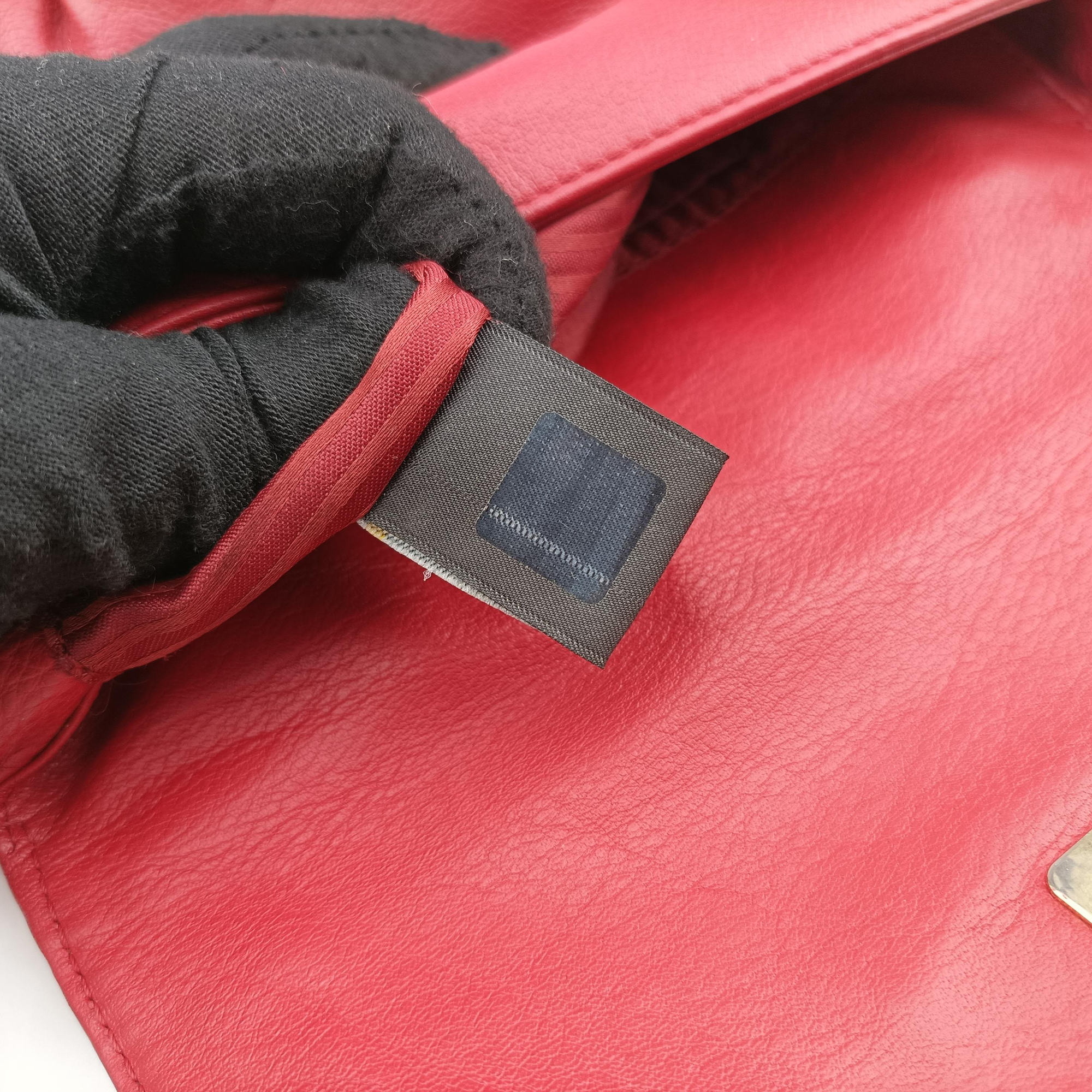 Pre-owned Fendi Fendista Pochette Red Leather 8M0276 shoulderbag | stylenewstar