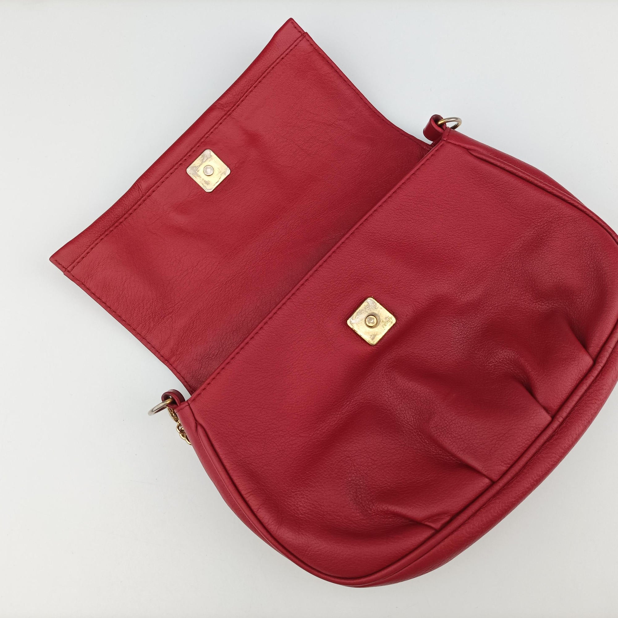 Pre-owned Fendi Fendista Pochette Red Leather 8M0276 shoulderbag | stylenewstar