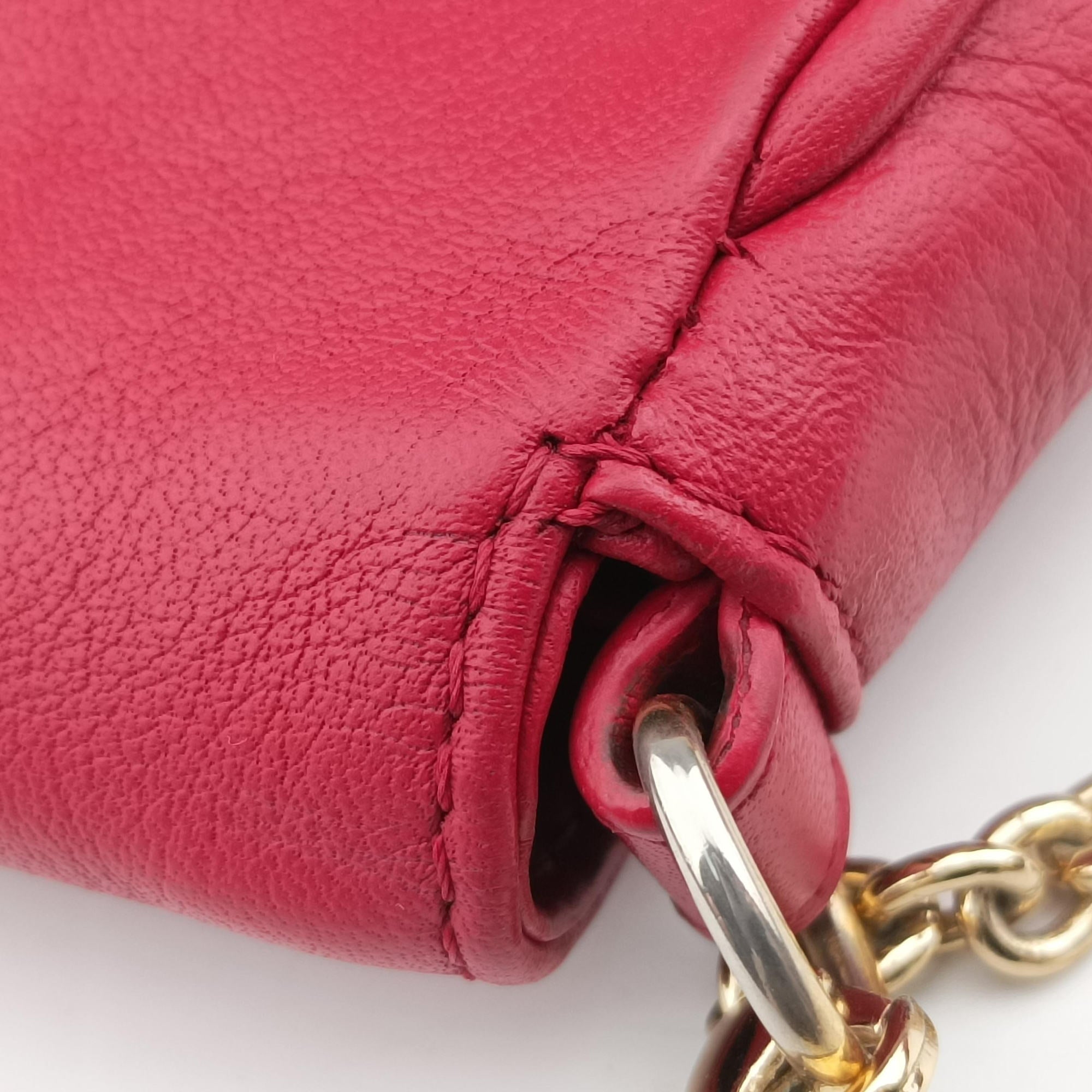 Pre-owned Fendi Fendista Pochette Red Leather 8M0276 shoulderbag | stylenewstar