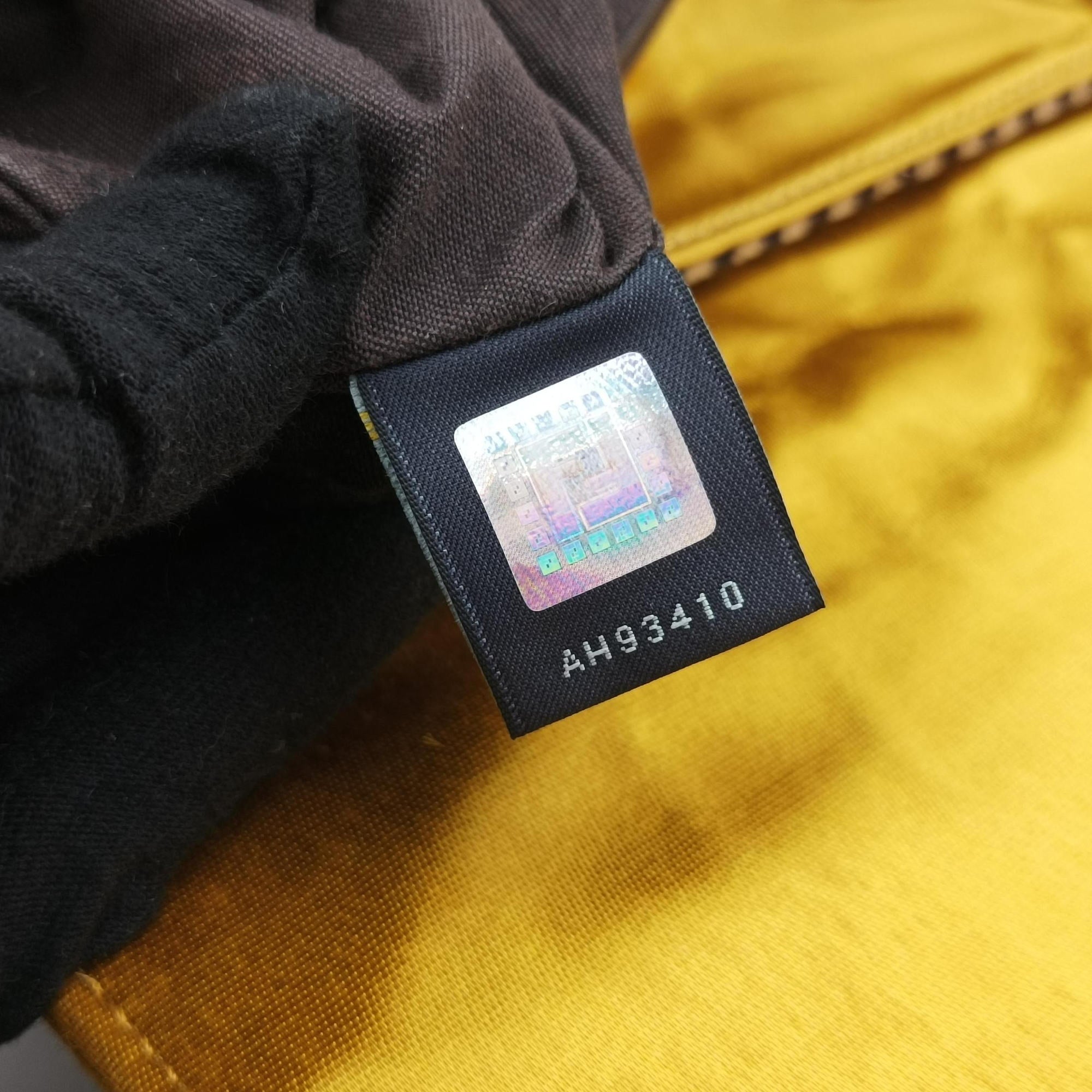Vintage Fendi B Bag Multicolour Velvet × Fur 8BN165 handbag | stylenewstar