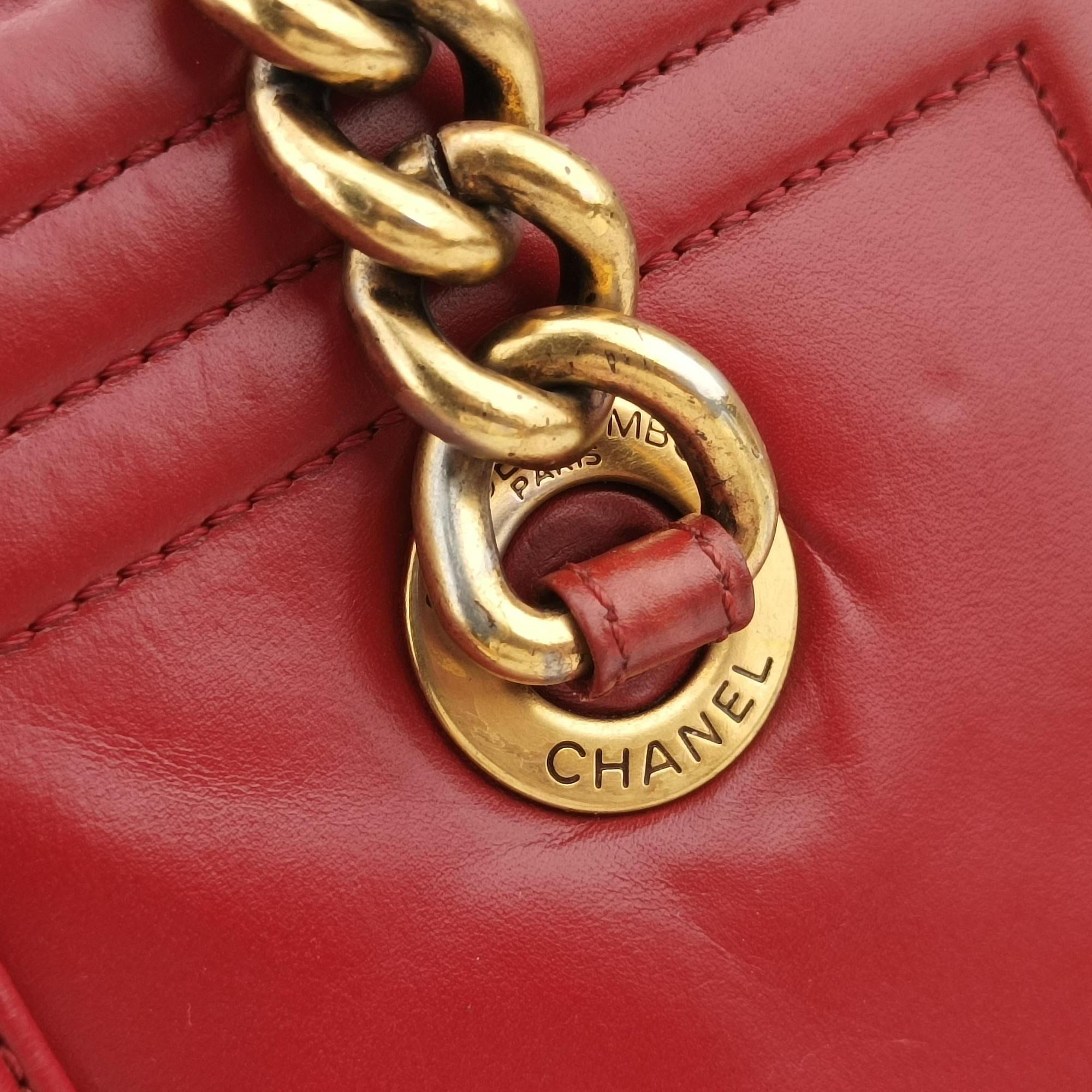Secondhand Chanel Jetsetter Boy Shopping Tote Red Leather A66708 shoulderbag | stylenewstar