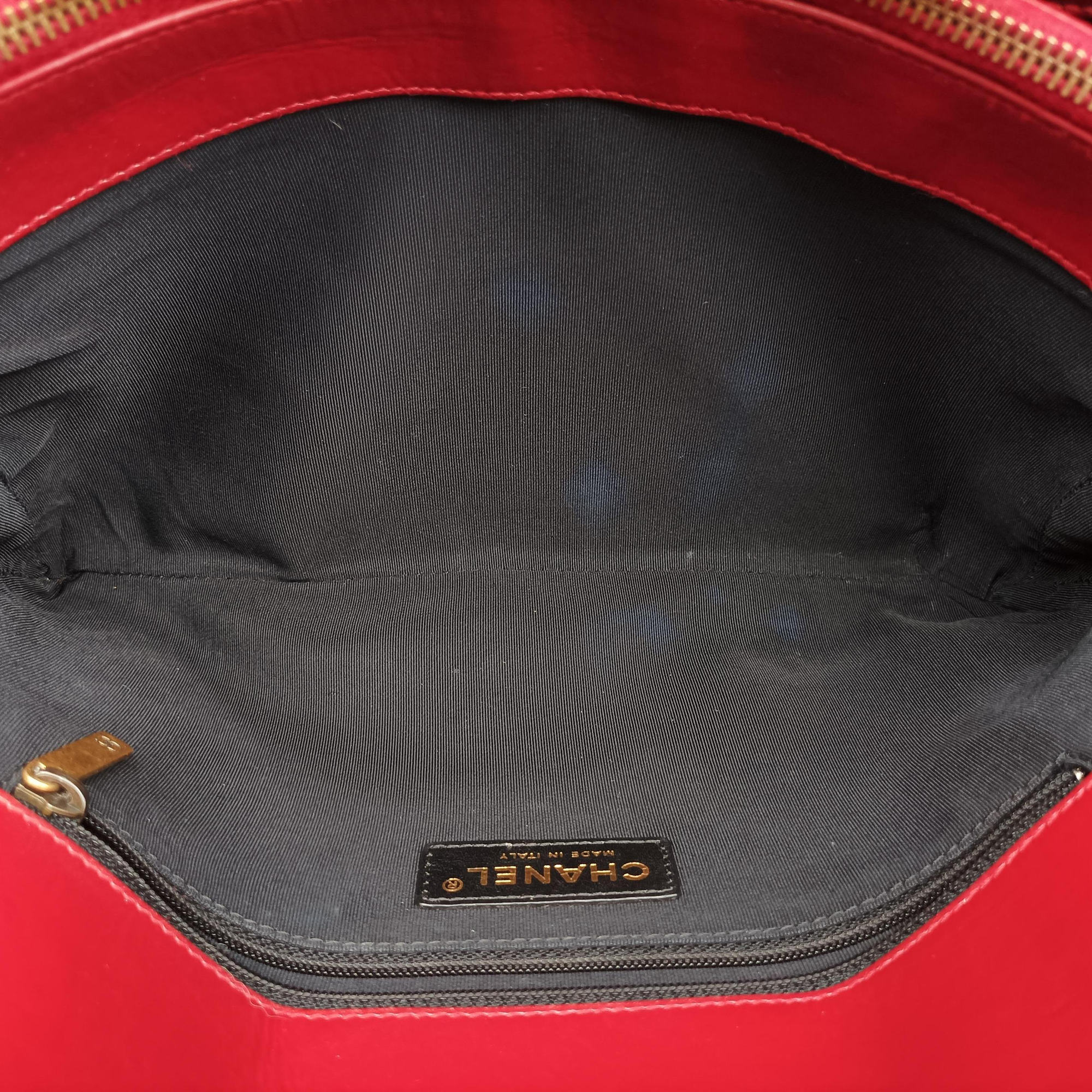 Secondhand Chanel Jetsetter Boy Shopping Tote Red Leather A66708 shoulderbag | stylenewstar