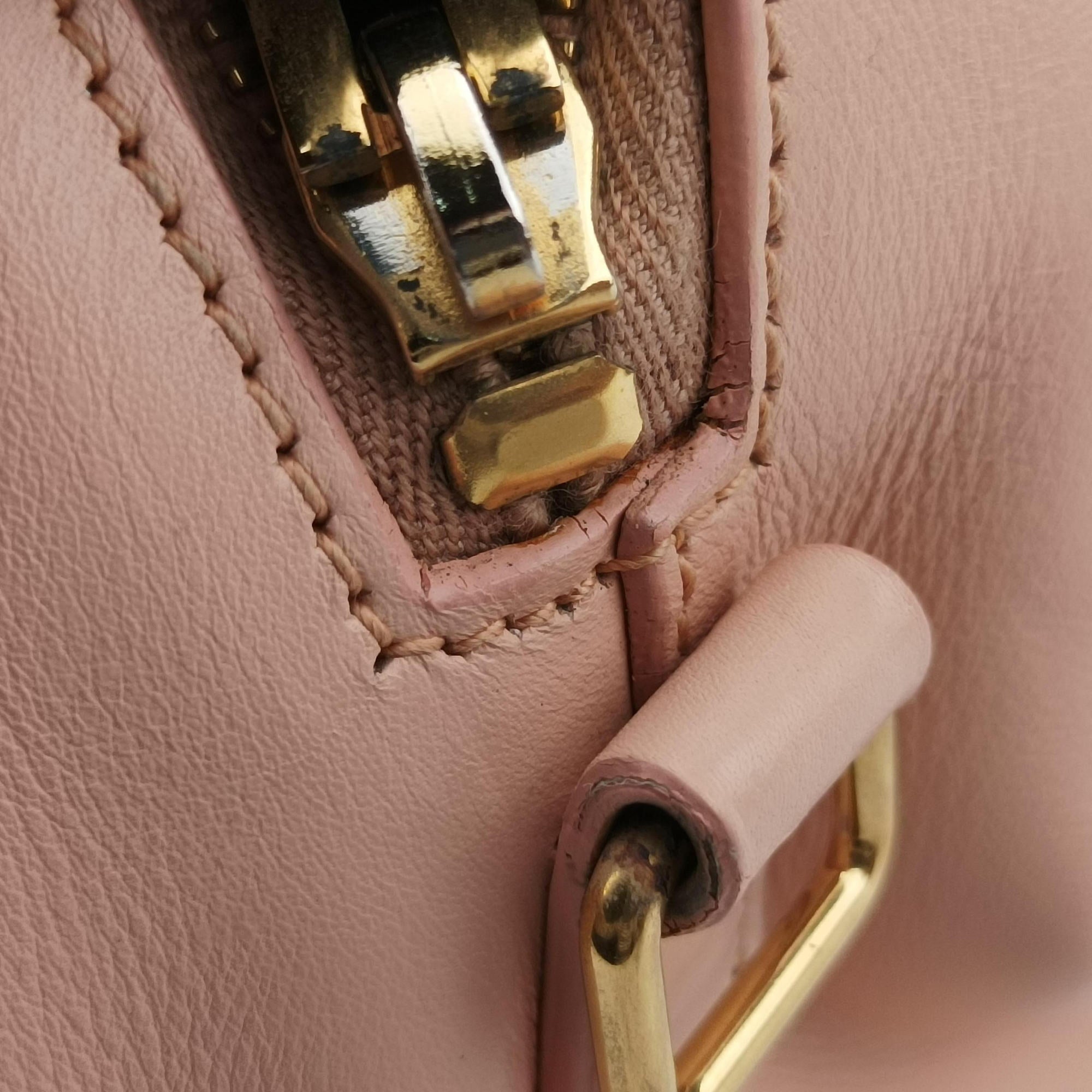Pre-owned Yves Saint Laurent CLASSIC BABY DUFFLE Pink Leather 330958 shoulderbag | stylenewstar