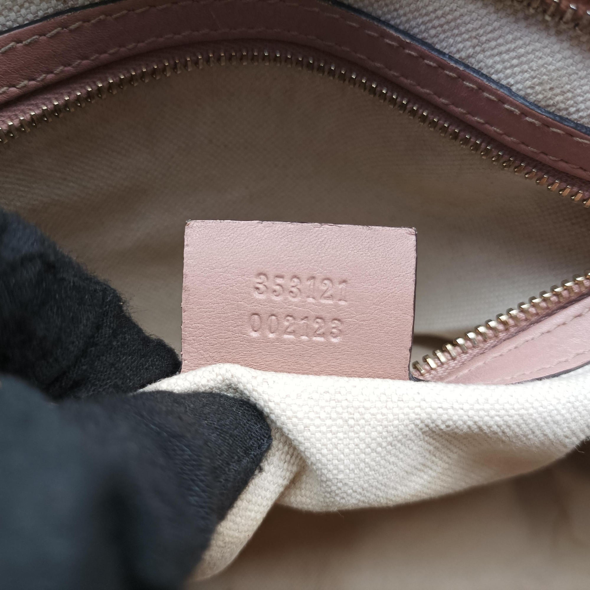 Pre-owned Gucci Bree Pink Leather 353121 shoulderbag | stylenewstar
