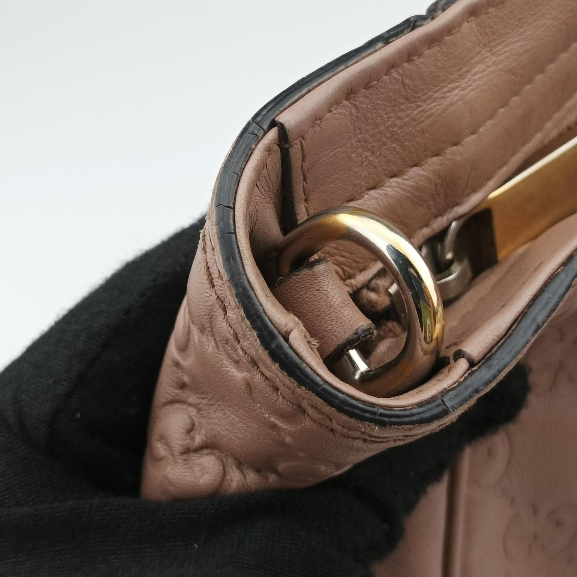 Pre-owned Gucci Bree Pink Leather 353121 shoulderbag | stylenewstar