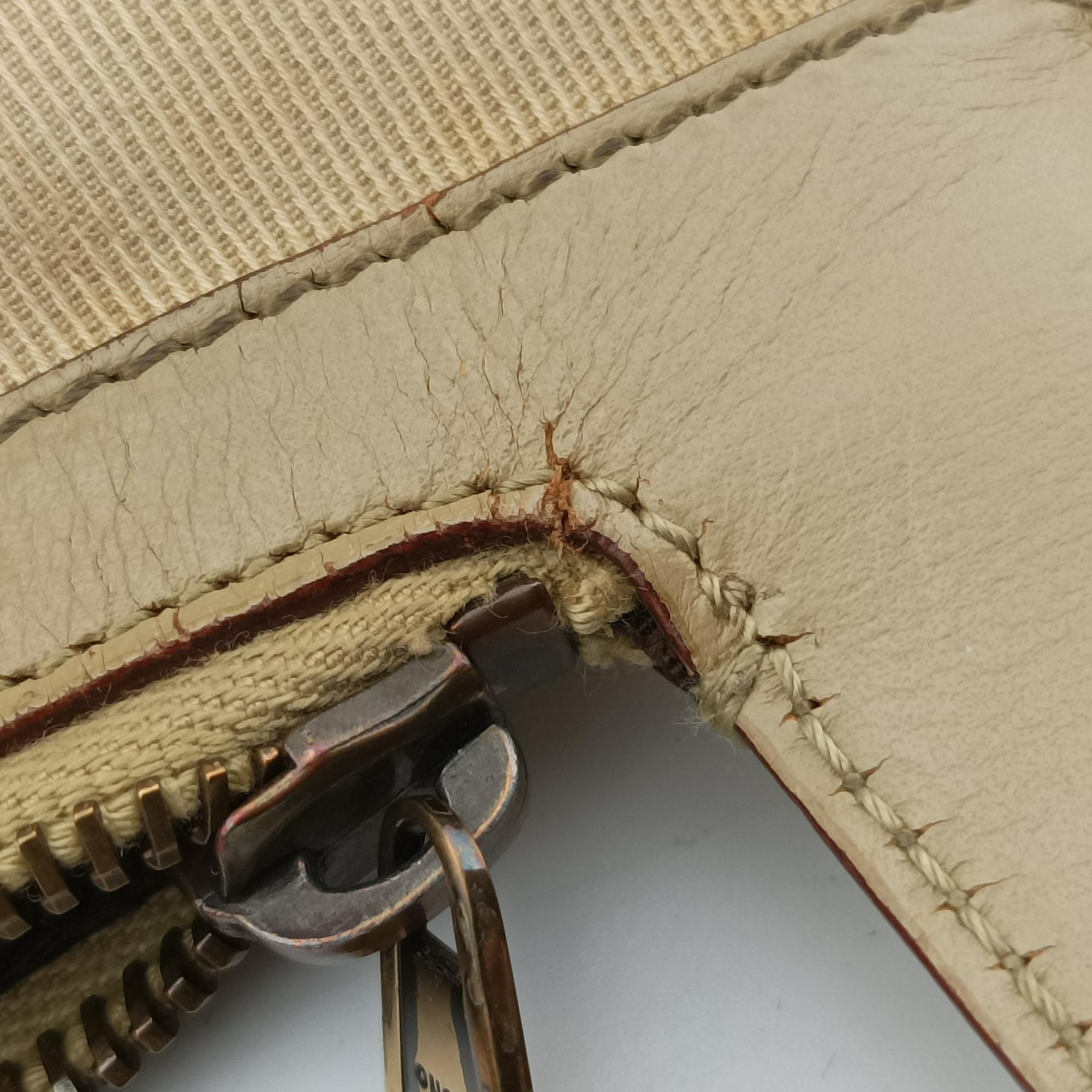 Pre-owned Gucci Double Pocket Beige canvas 90762 shoulderbag | stylenewstar