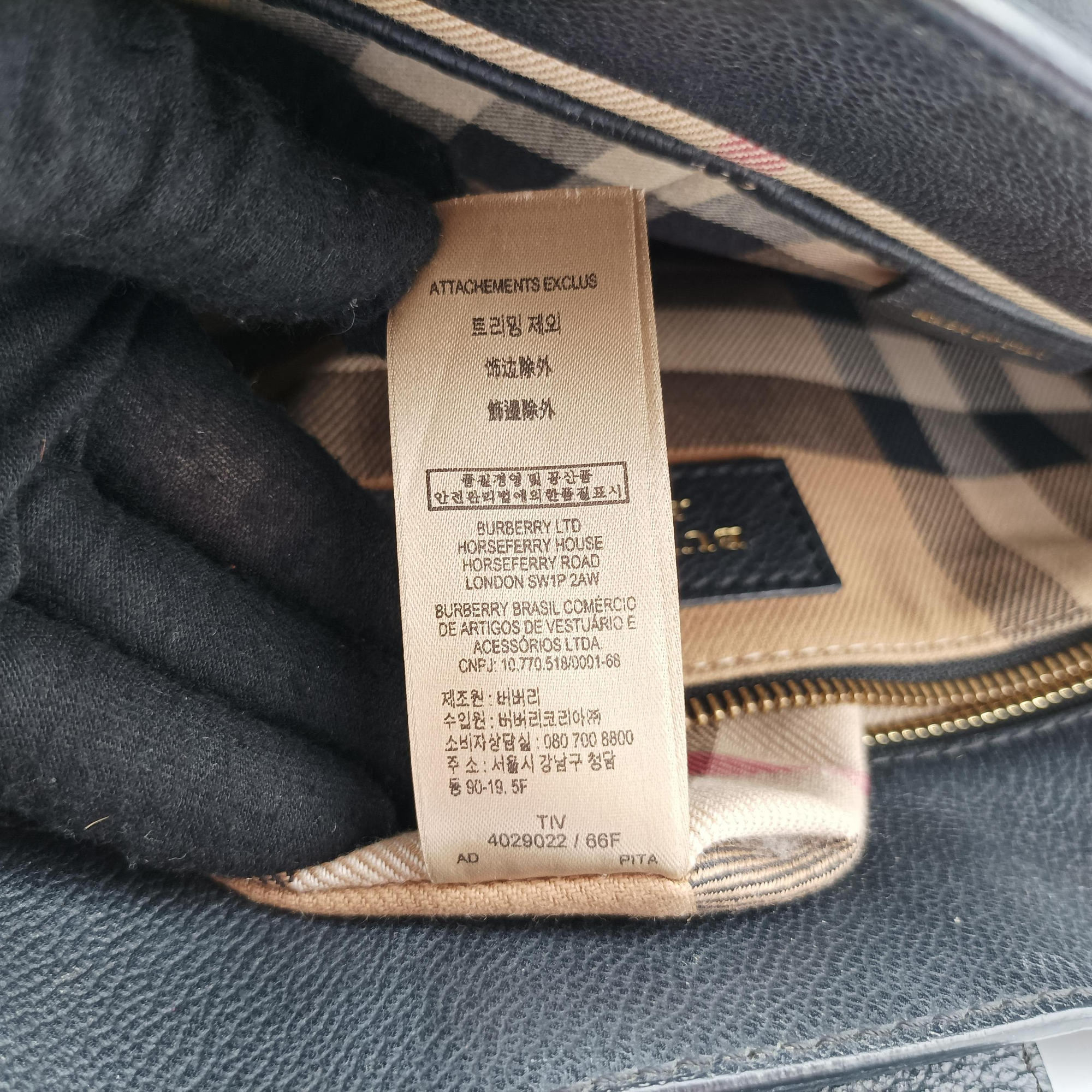 Vintage Burberry Buckle Black Leather  handbag | stylenewstar