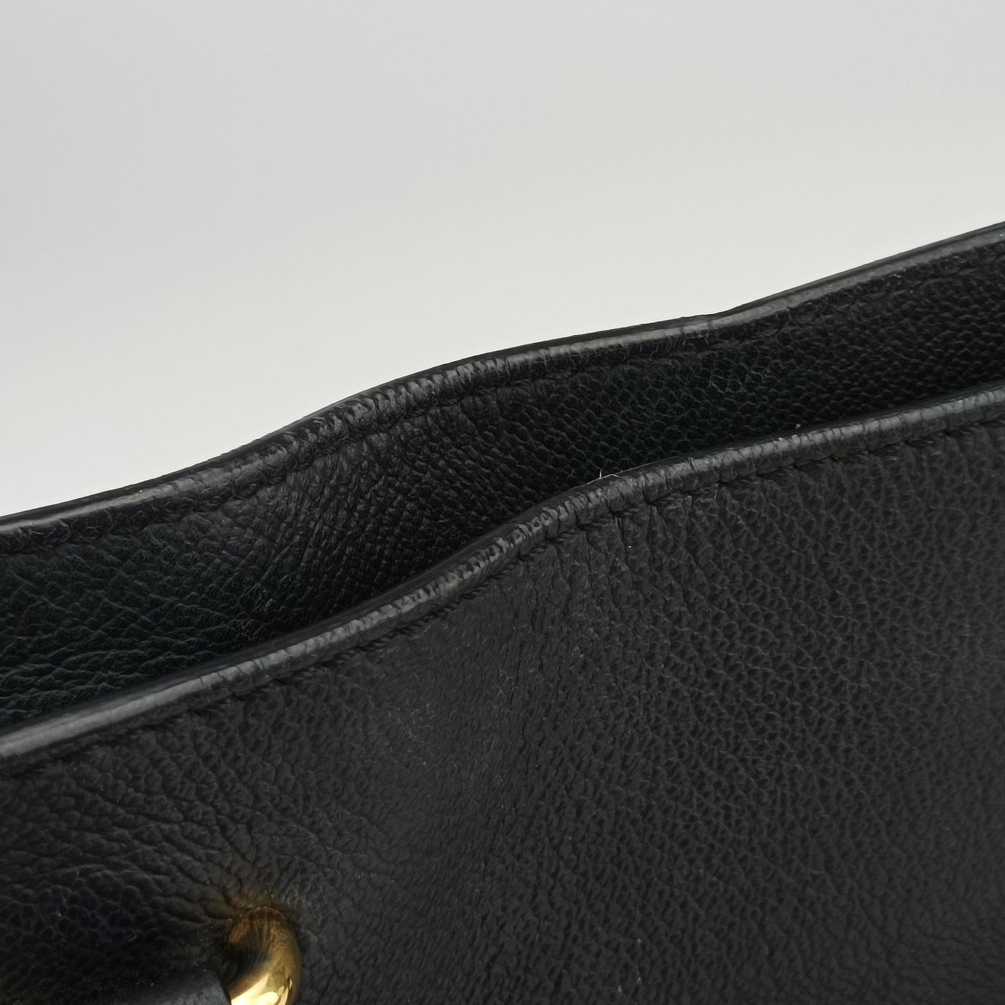 Vintage Burberry Buckle Black Leather  handbag | stylenewstar
