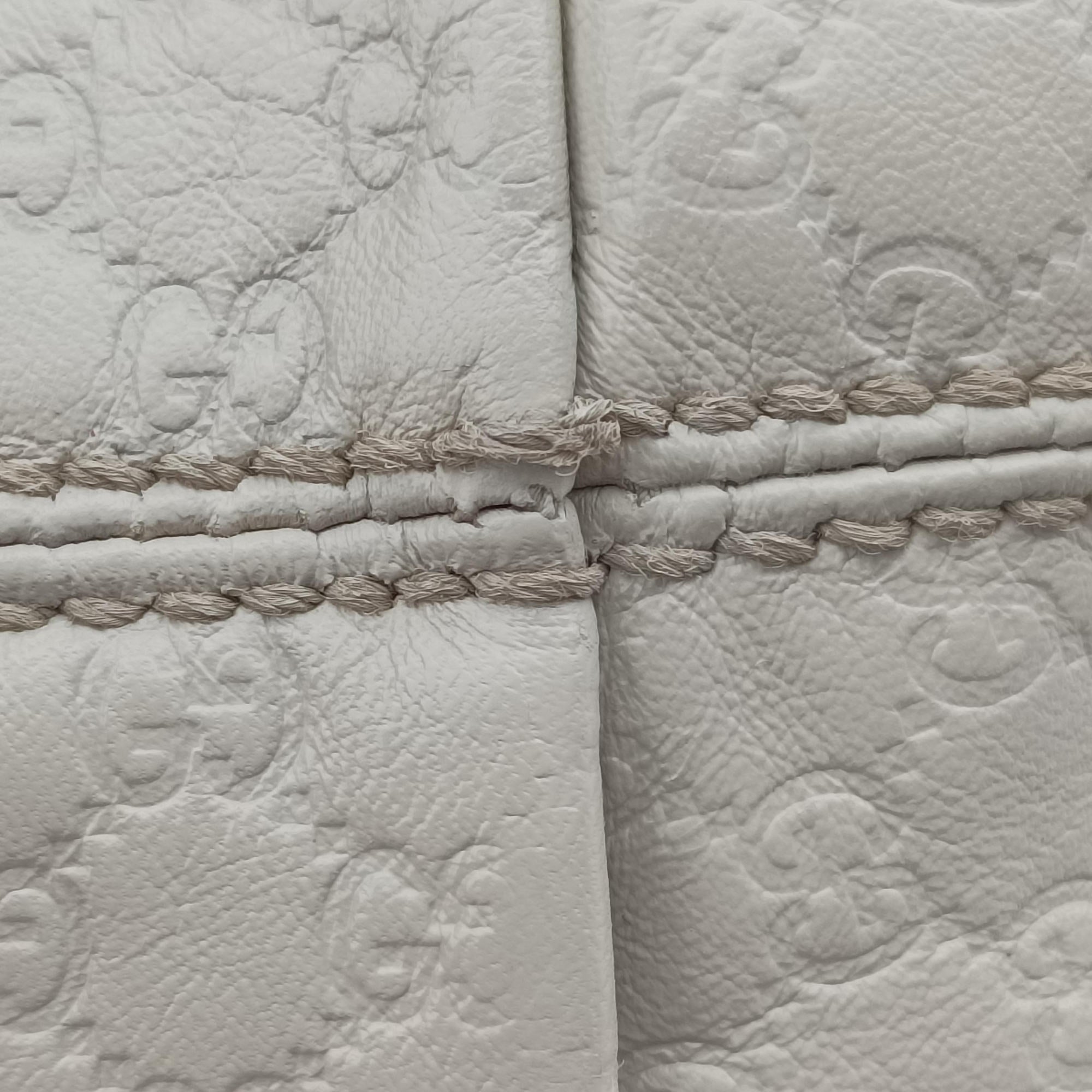 Vintage Gucci Guccissima Bree White Leather 323673 shoulderbag | stylenewstar