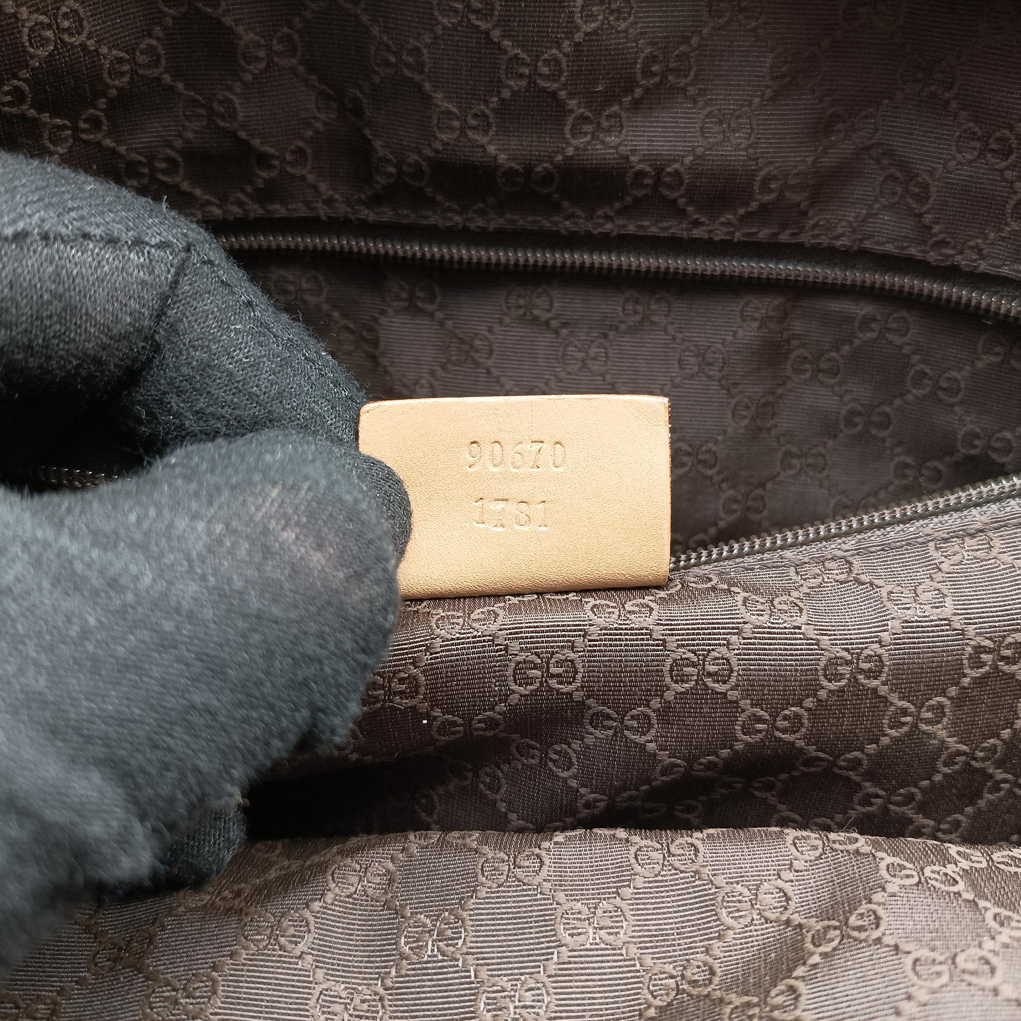 Vintage Gucci Dome Beige Leather 90670 handbag | stylenewstar