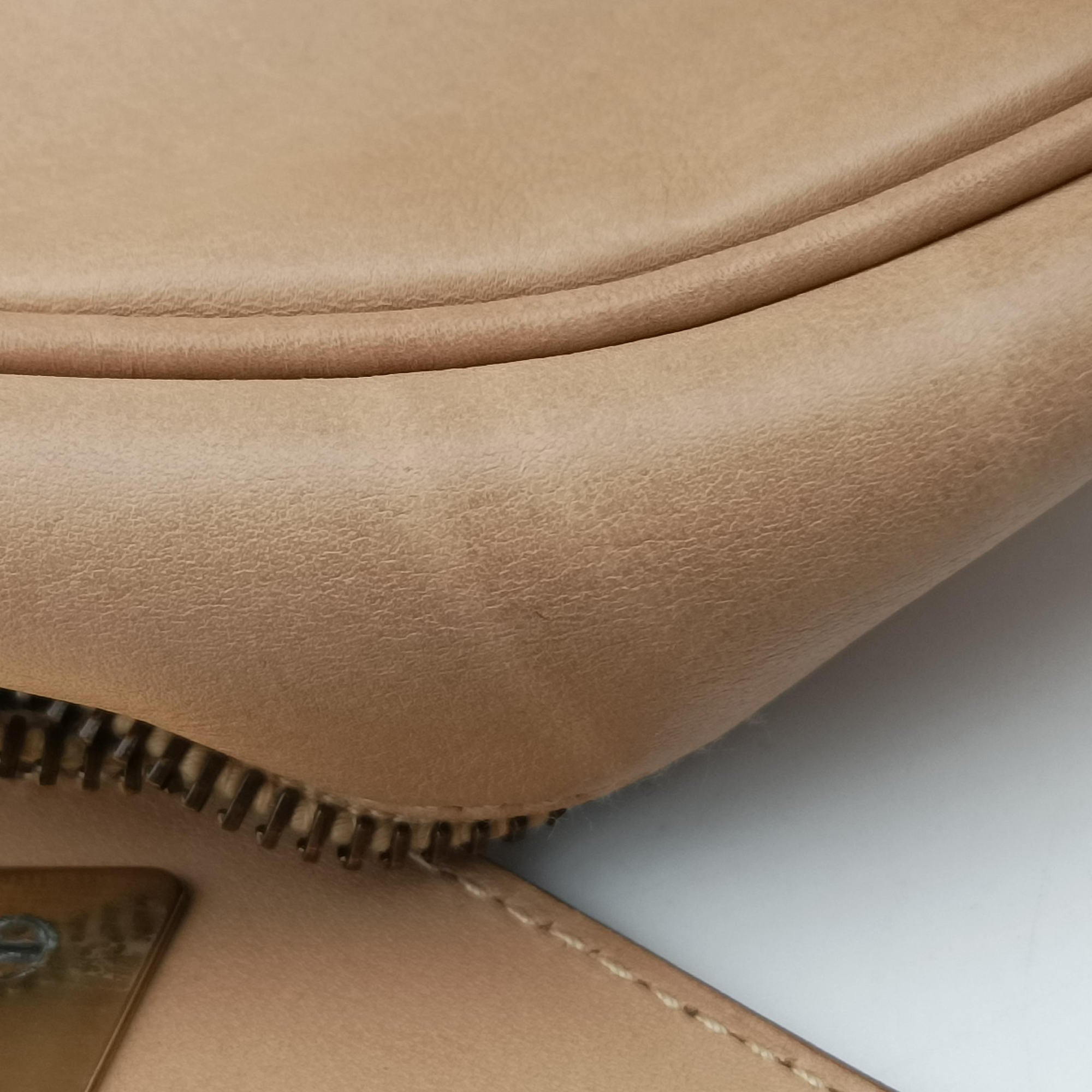 Vintage Gucci Dome Beige Leather 90670 handbag | stylenewstar