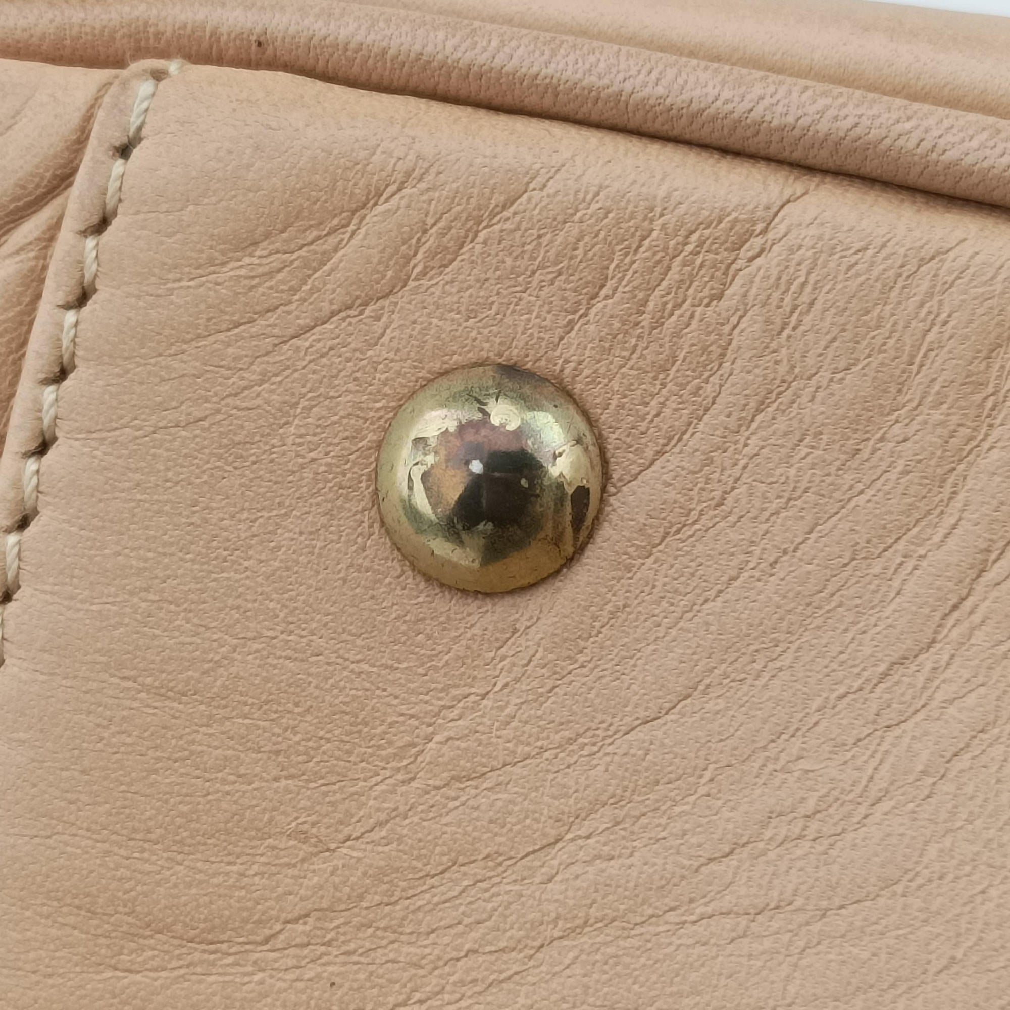 Vintage Gucci Dome Beige Leather 90670 handbag | stylenewstar