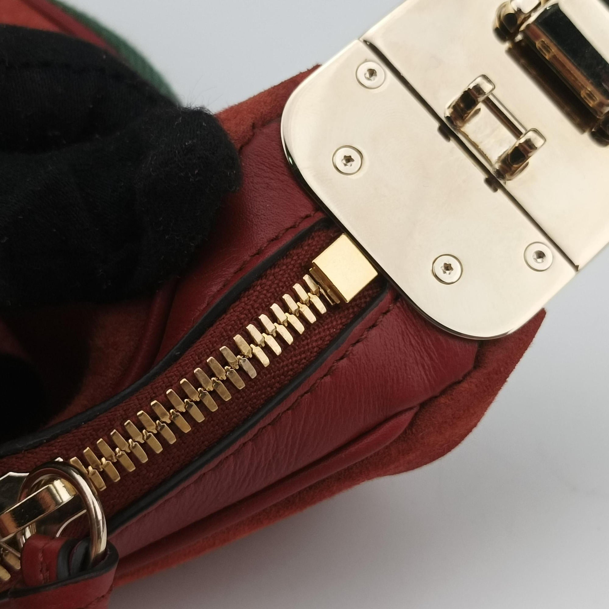Pre-owned Gucci Attache G-Shaped Hook Rust Red Suede × Leather 702823 shoulderbag | stylenewstar