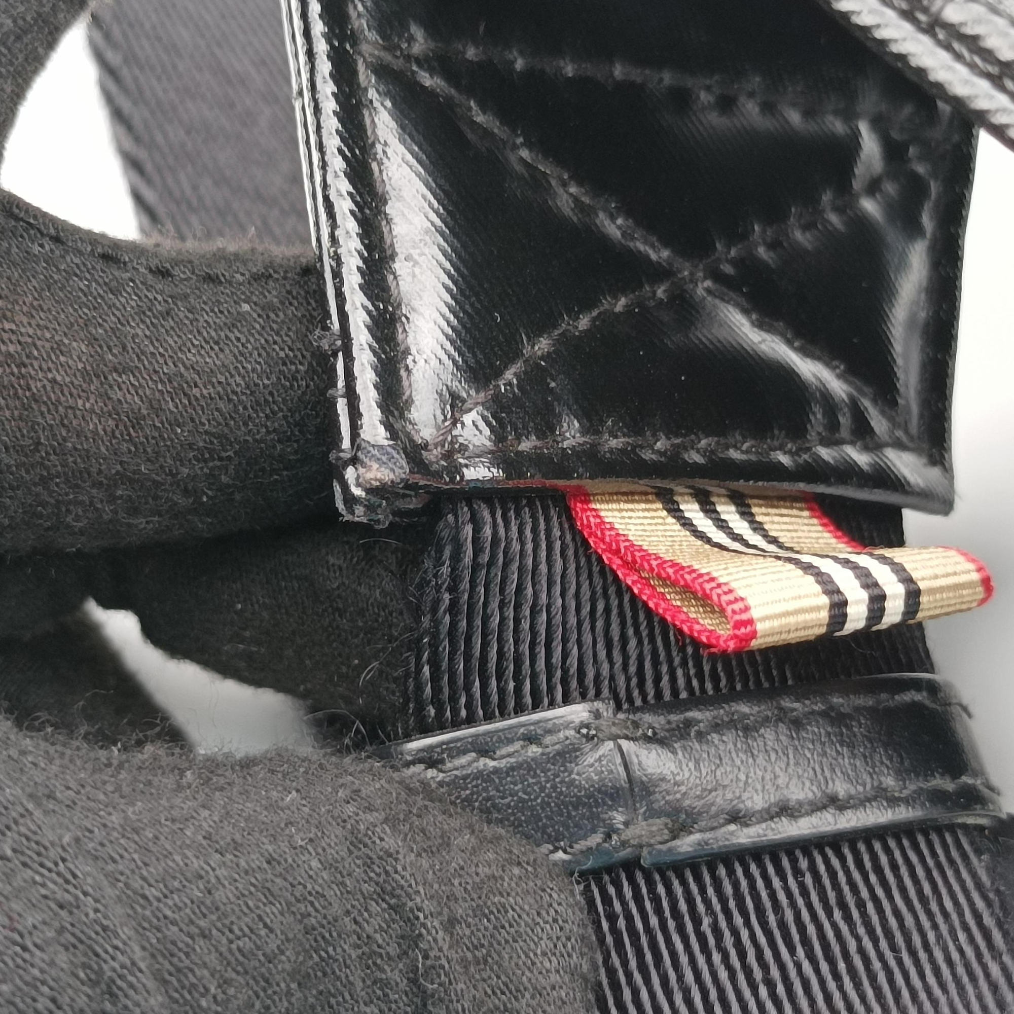Pre-owned Burberry lola Black×white Leather  bum bag/waist bag | stylenewstar