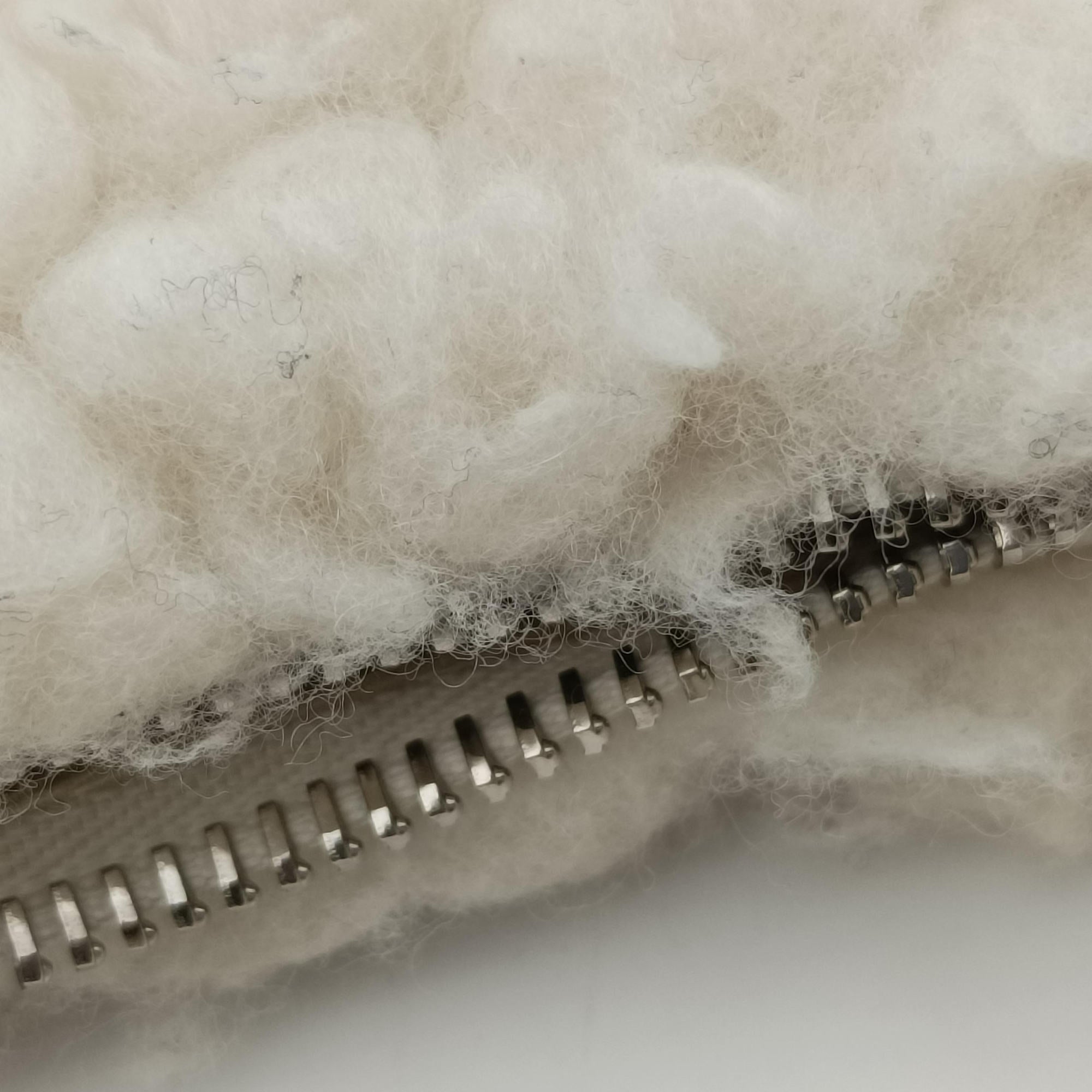 Pre-owned Prada Re-Edition 2000 White Sheep Fur × Nylon Trims 1NE515 handbag | stylenewstar