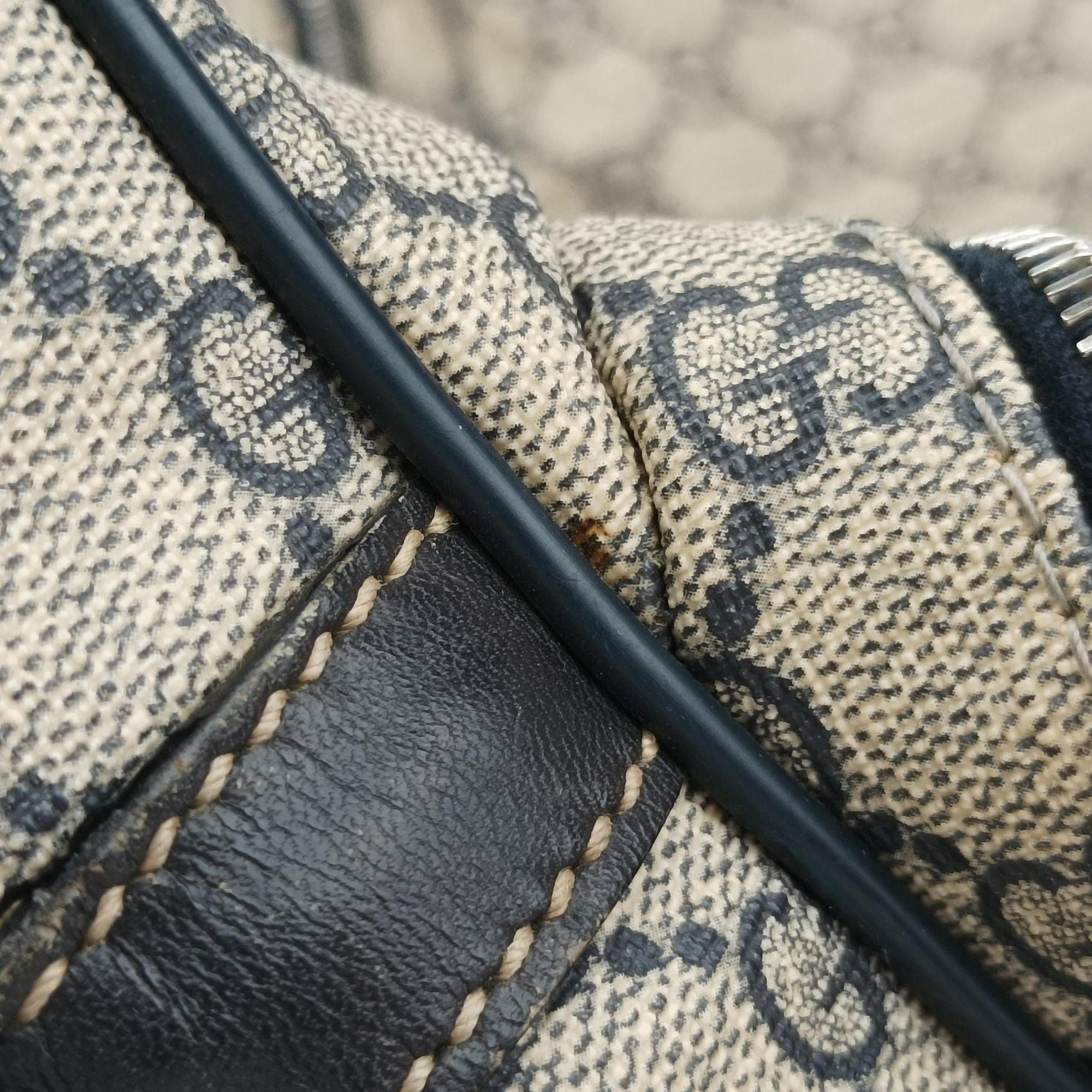 Secondhand Gucci Business Brown × Beige PVC coated canvas 246478 shoulderbag | stylenewstar